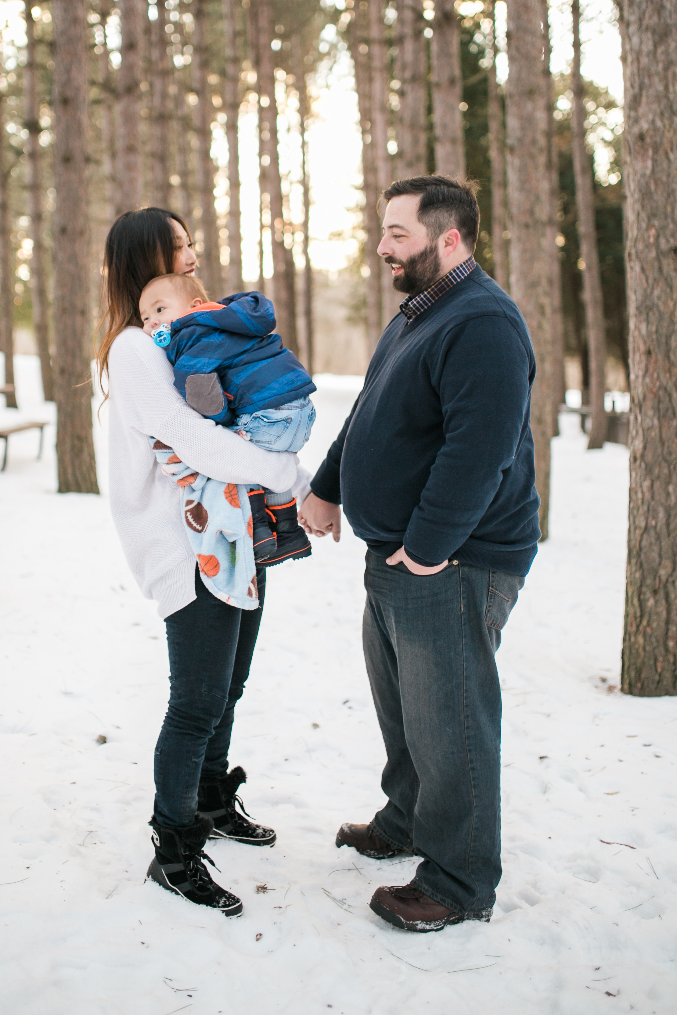 winter family photography session vanessa wyler photography pewaukee waukesha