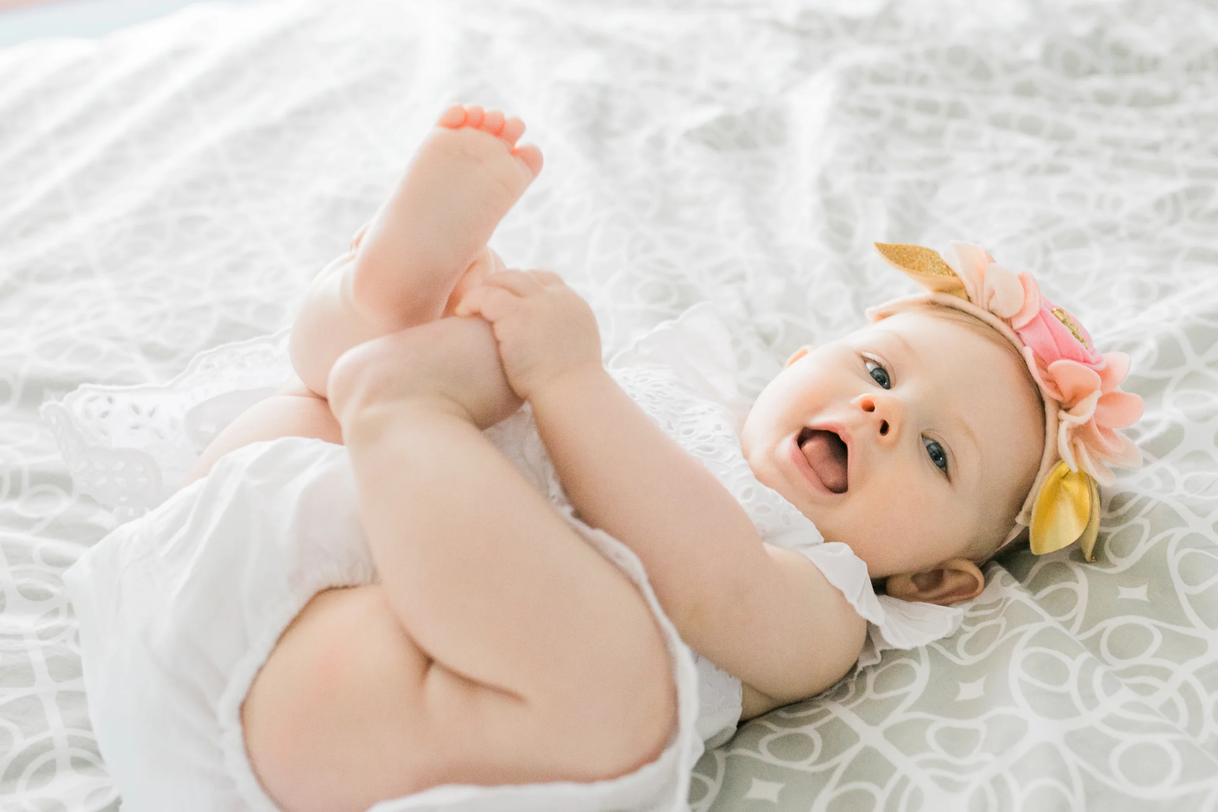 vanessa wyler 6 month lifestyle photography pewaukee wisconsin