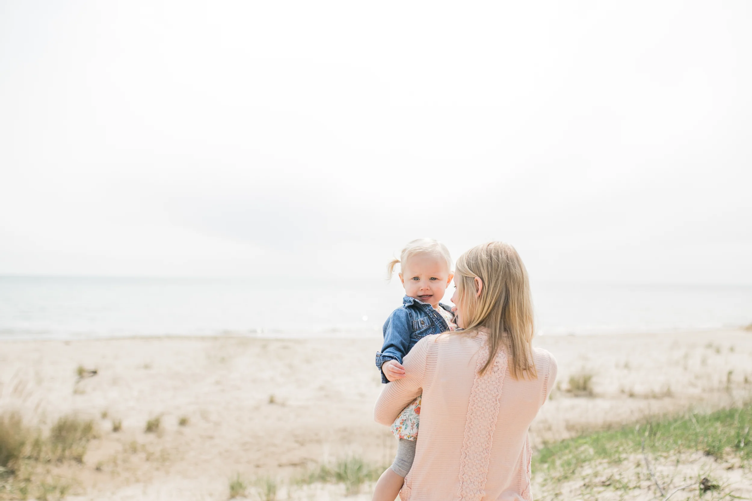 Pewaukee Beach Photographer Vanessa Wyler