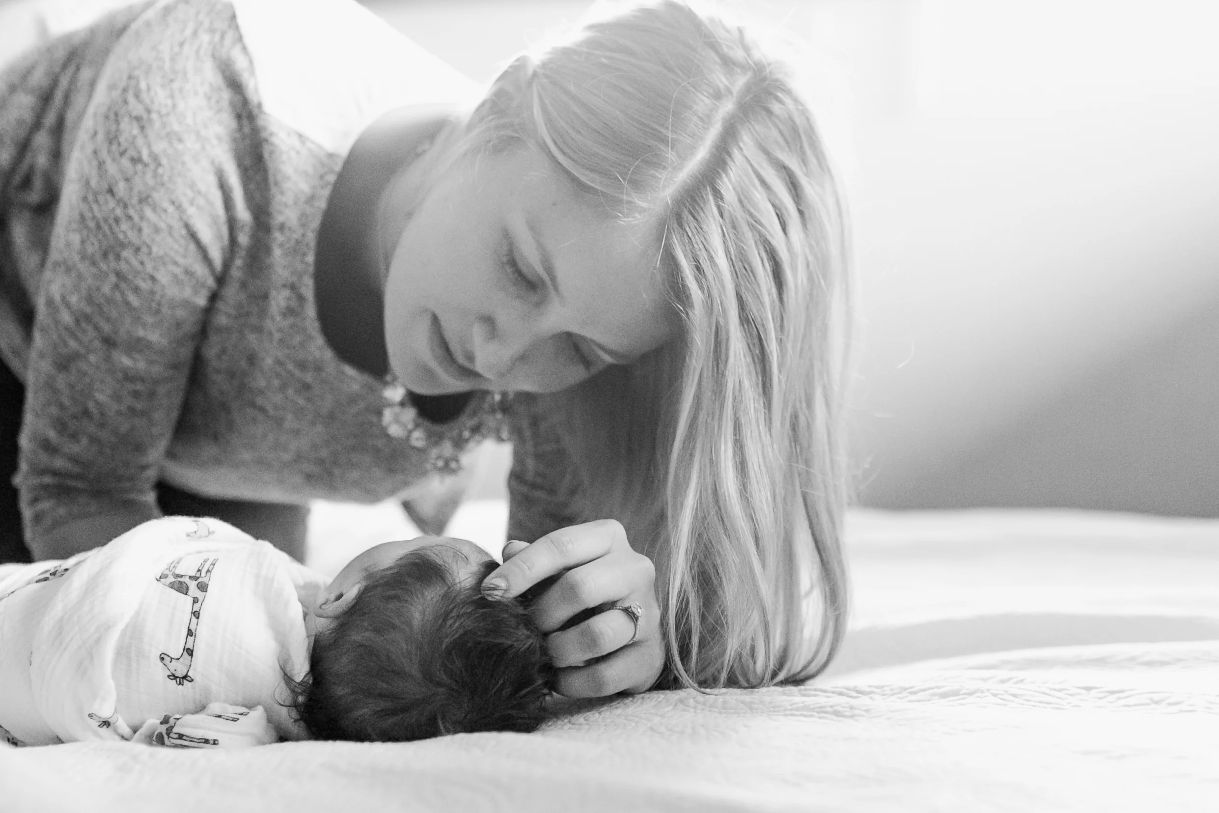 vanessa wyler brookfield pewaukee lifestyle newborn photography photos