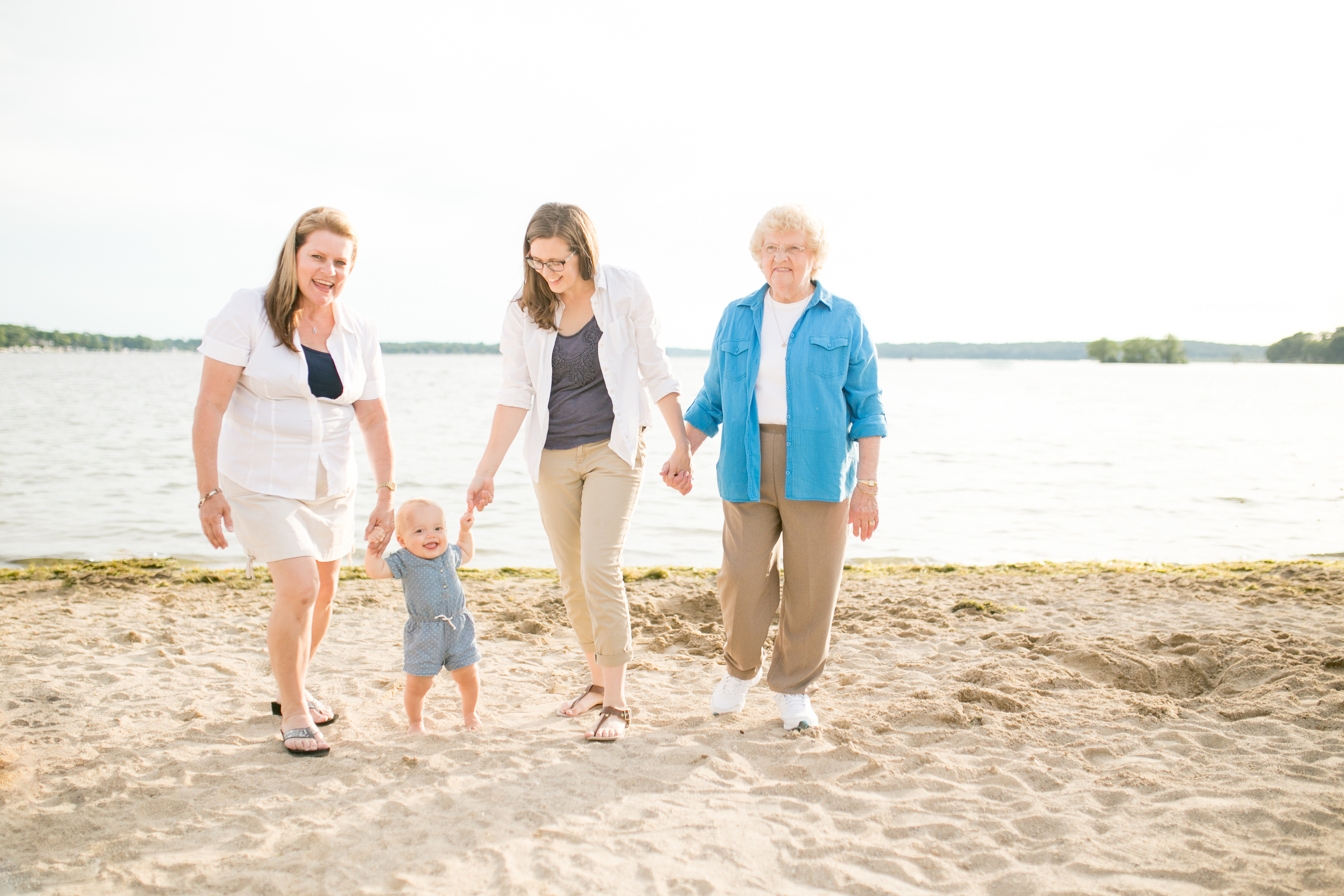 Vanessa Wyler Pewaukee Beach Photography Ice Cream Family Photos Photoshoot