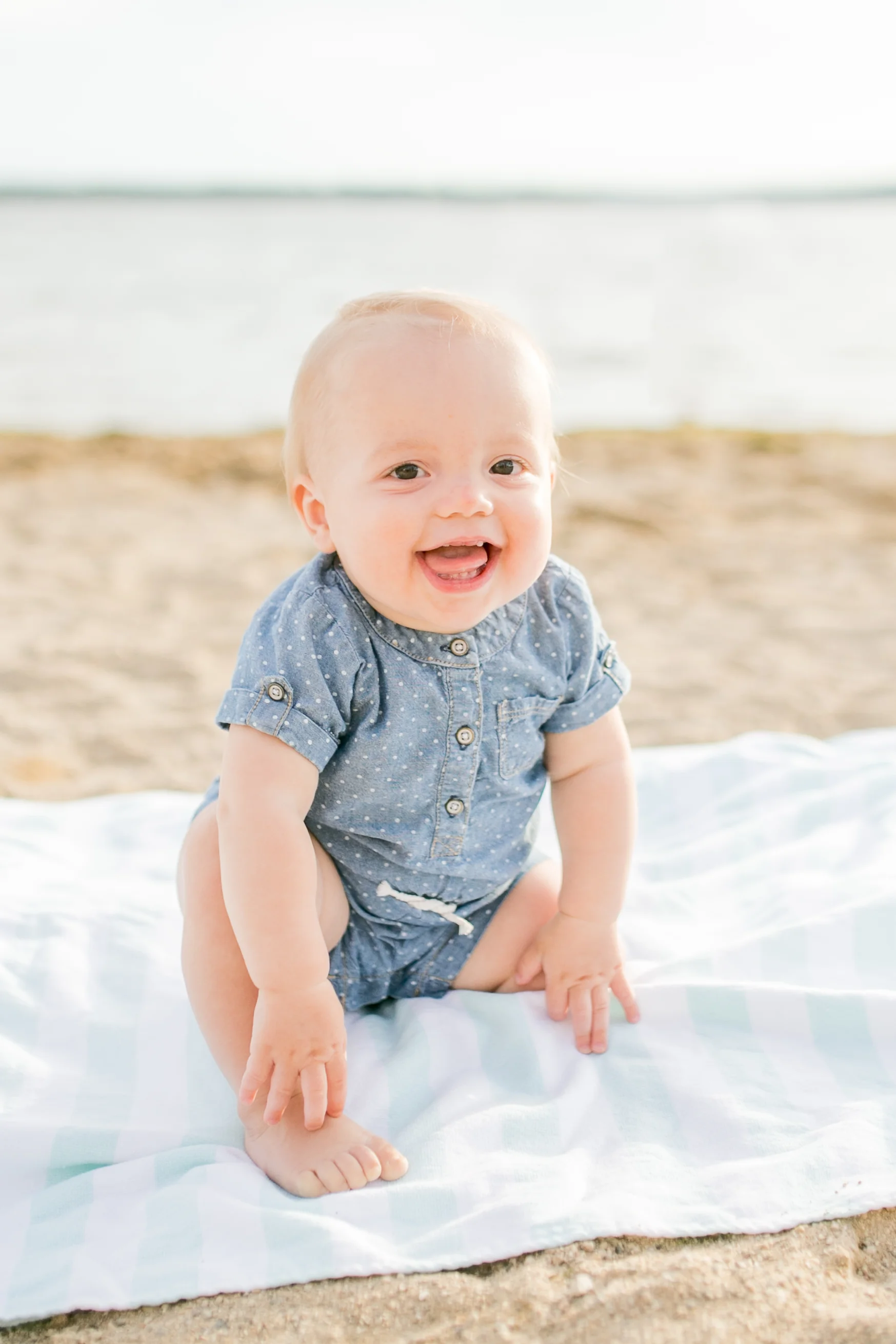 Vanessa Wyler Pewaukee Beach Photography Ice Cream Family Photos Photoshoot