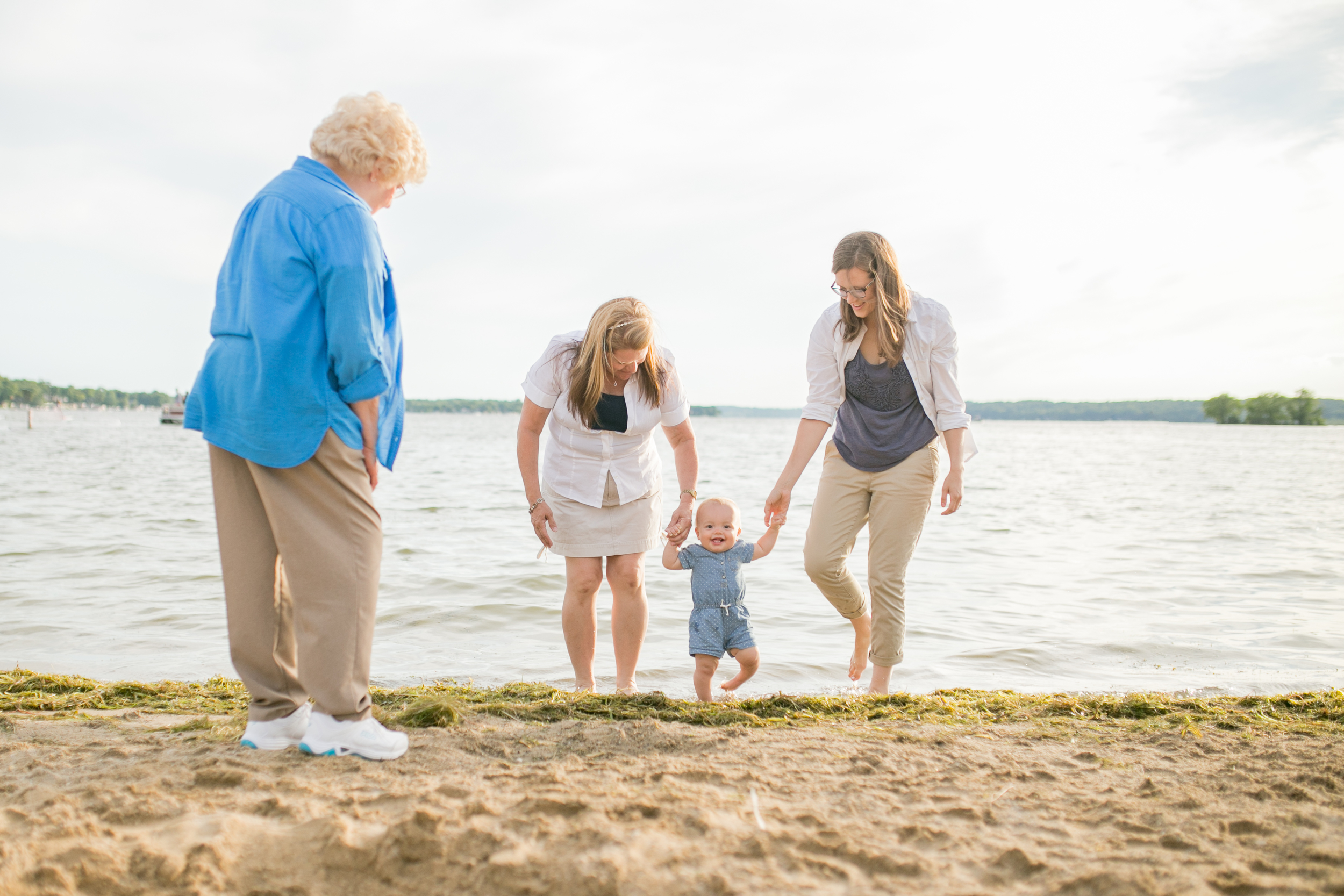 Vanessa Wyler Pewaukee Beach Photography Ice Cream Family Photos Photoshoot