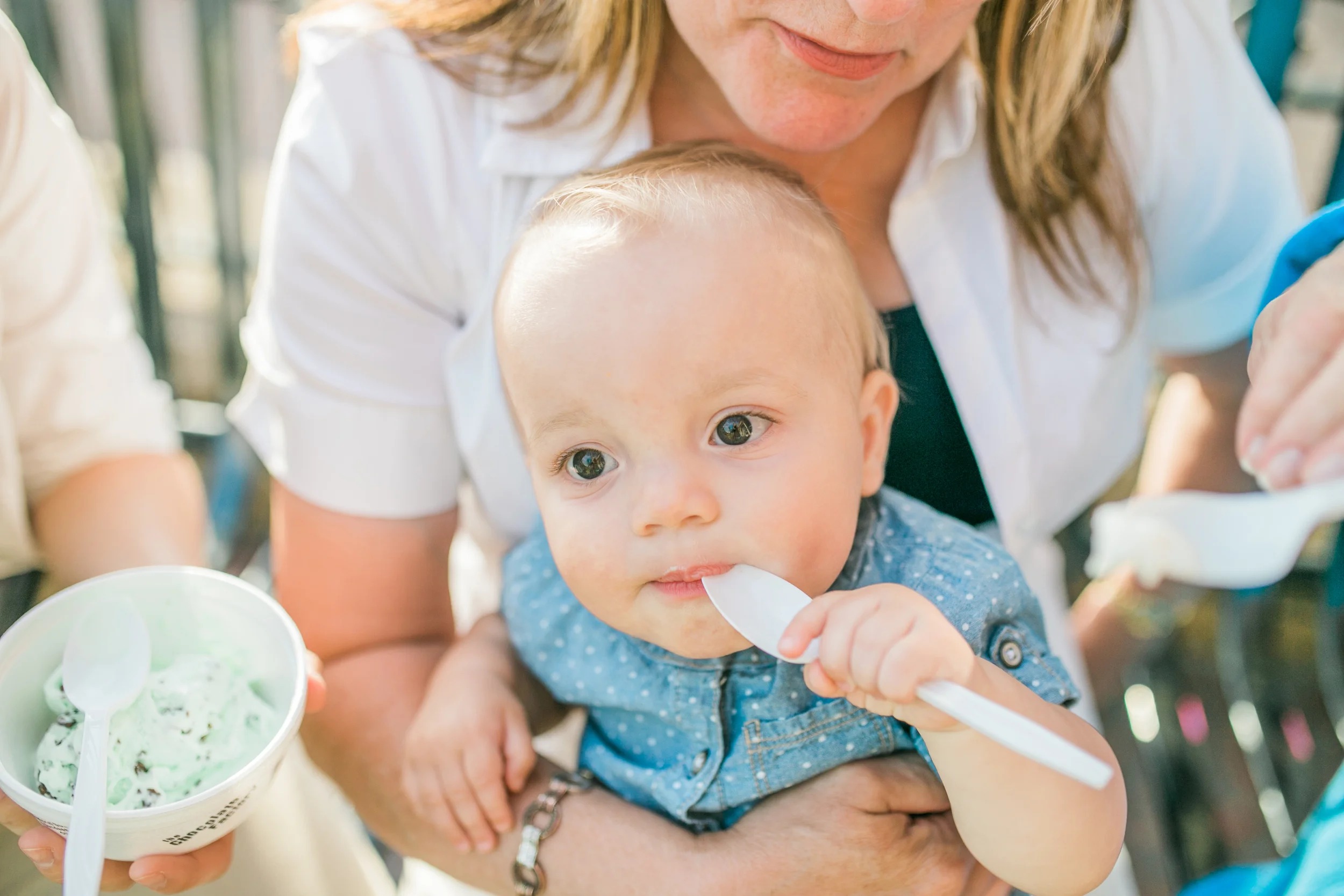 Vanessa Wyler Pewaukee Beach Photography Ice Cream Family Photos Photoshoot