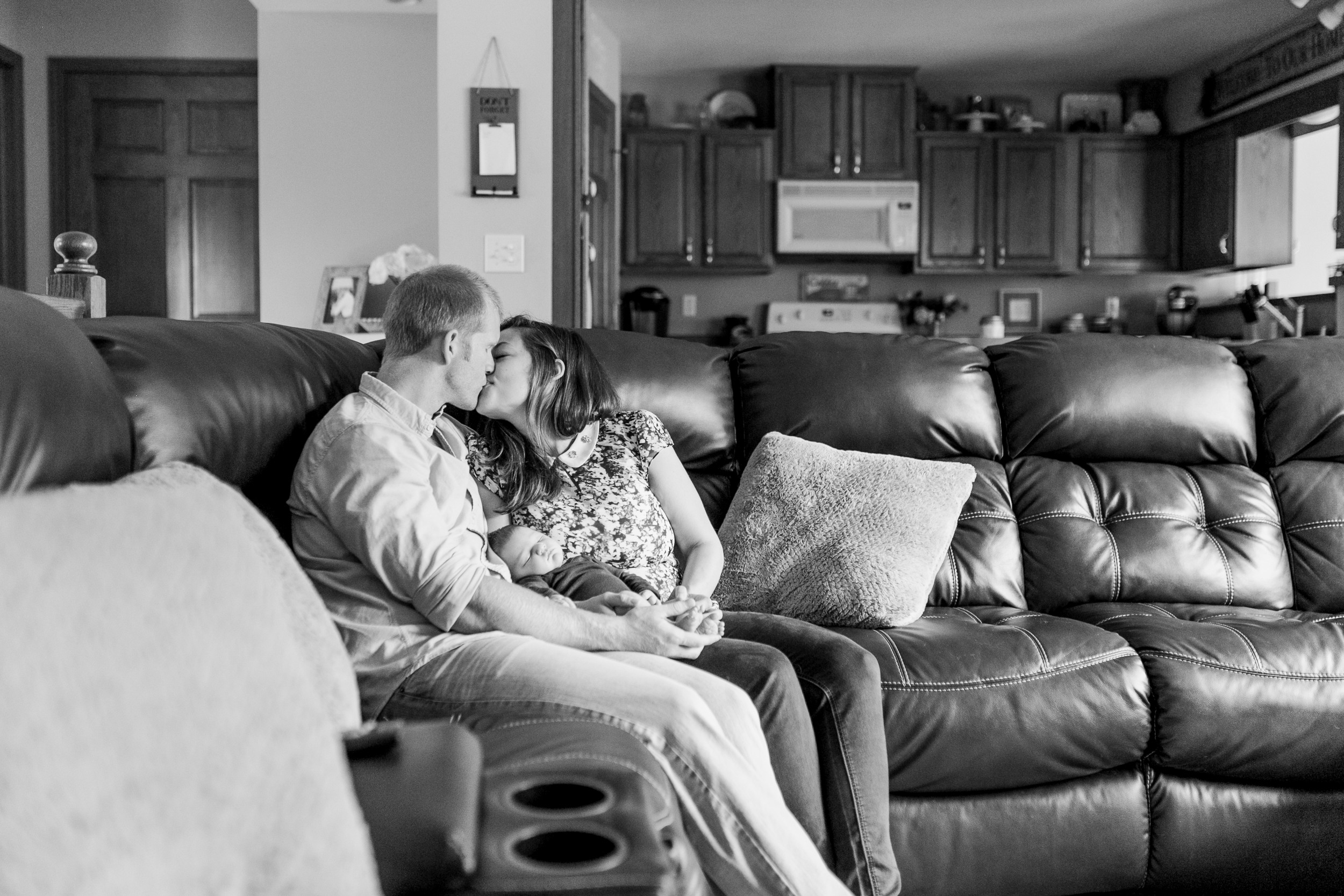 vanessa wyler photography pewaukee oconomowoc newborn lifestyle photos light airy nursery baby animals