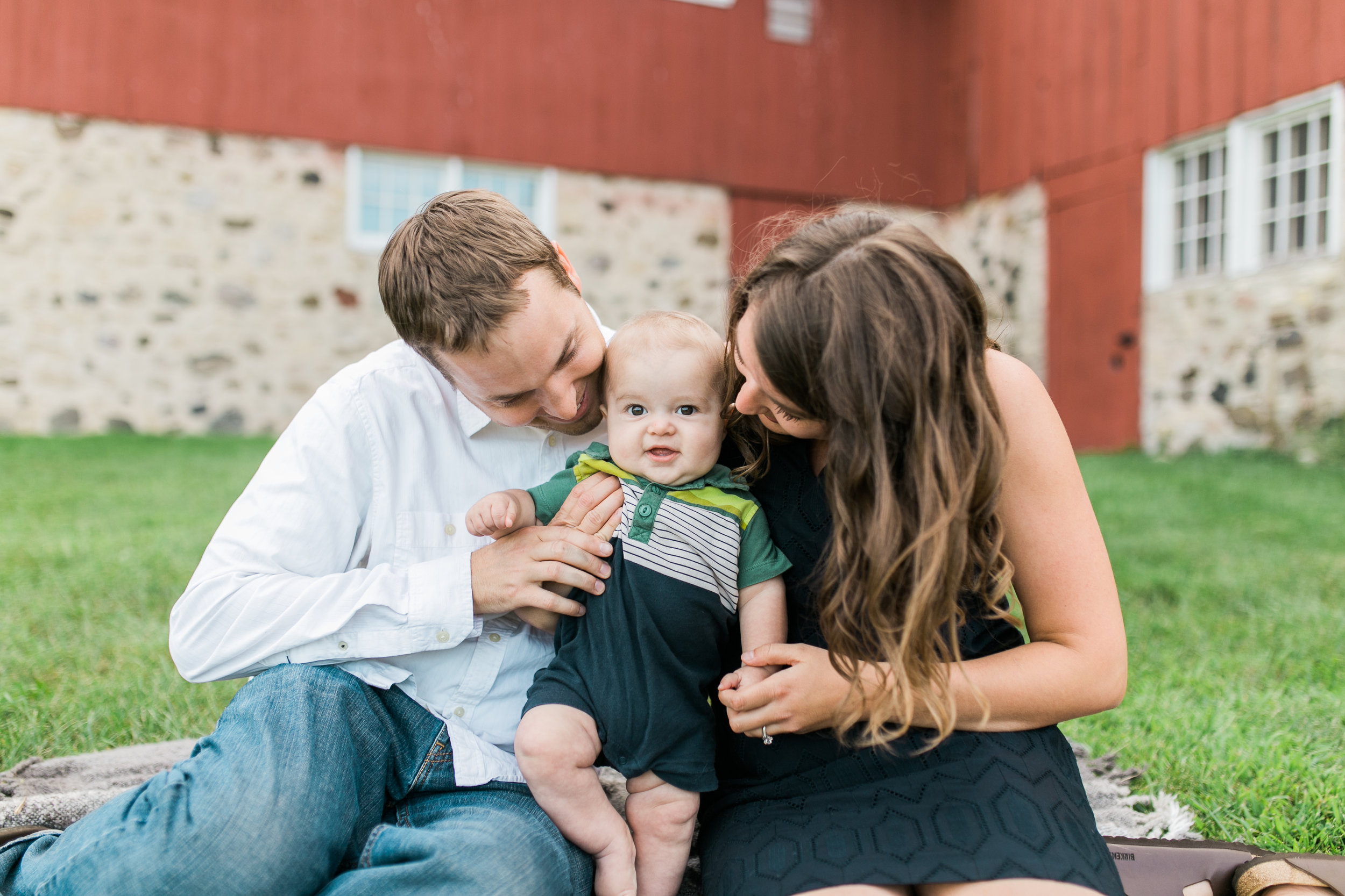 vanessa wyler pewaukee family photography nagawaukee park delafield 6 months old