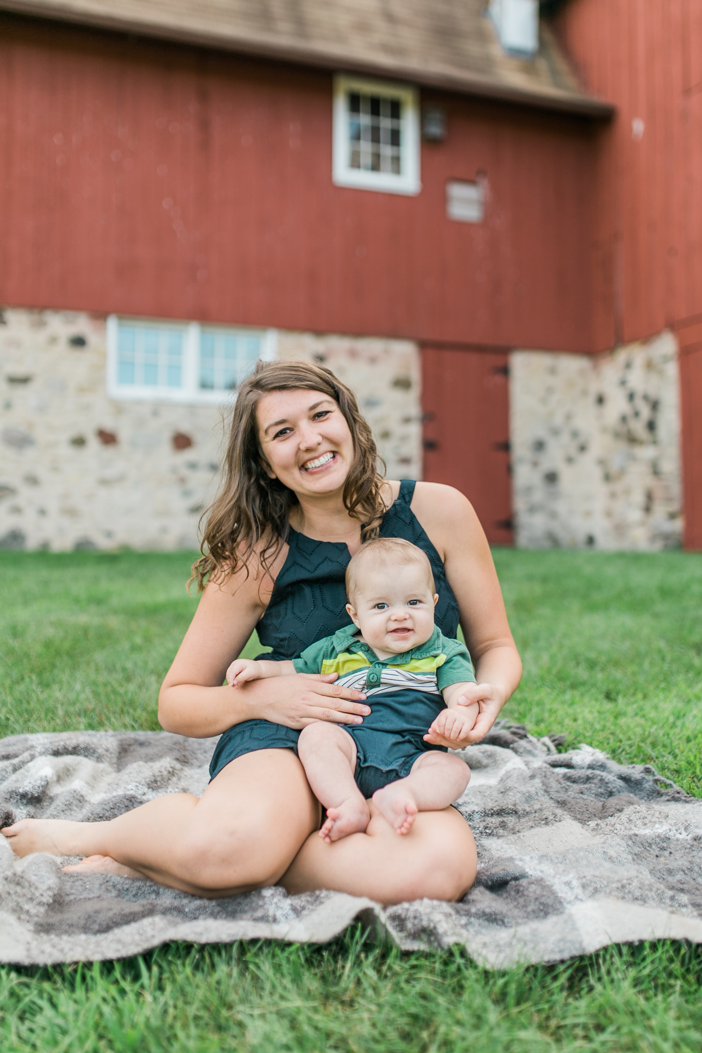 vanessa wyler pewaukee family photography nagawaukee park delafield 6 months old