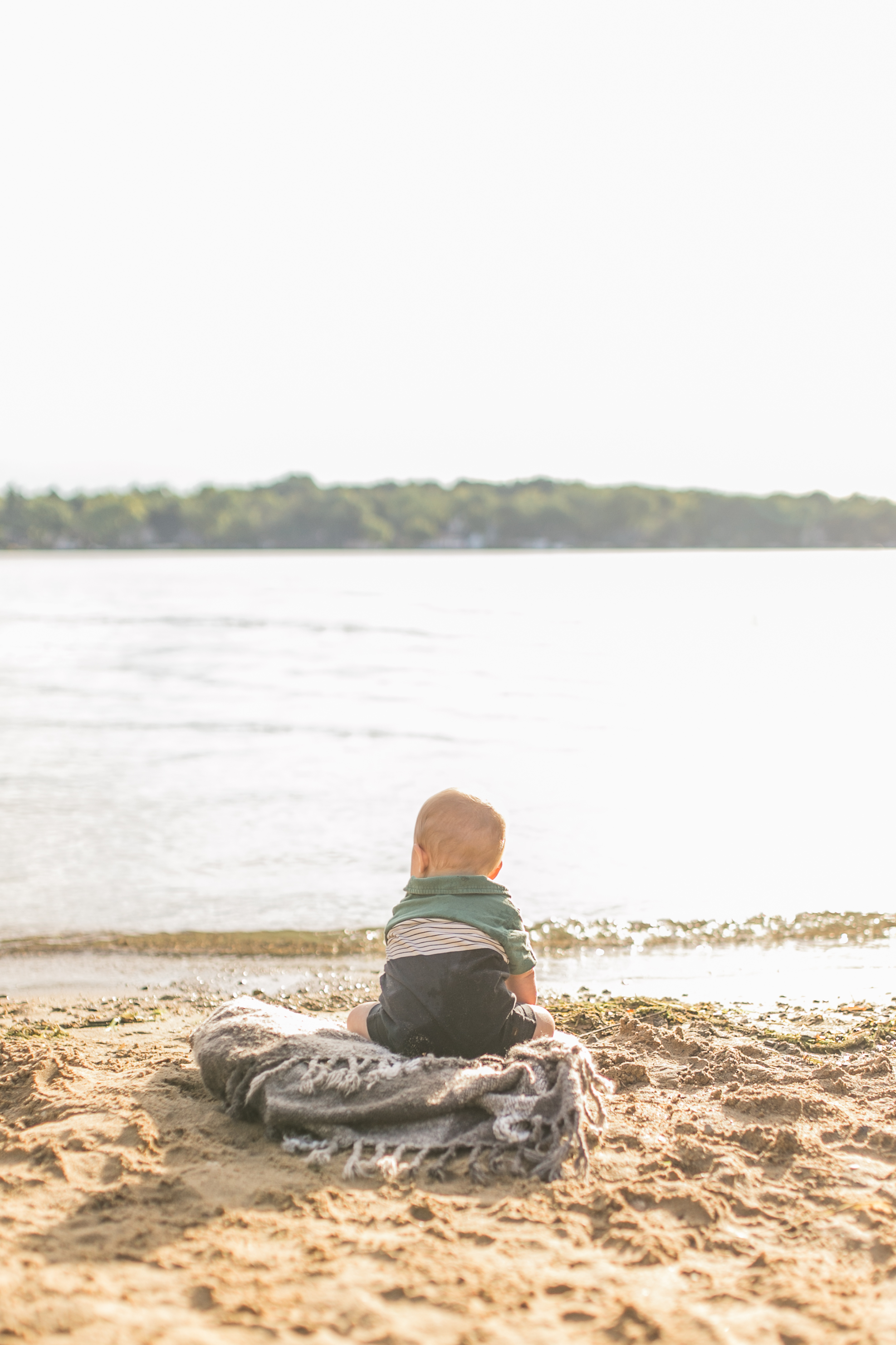 vanessa wyler pewaukee family photography nagawaukee park delafield 6 months old