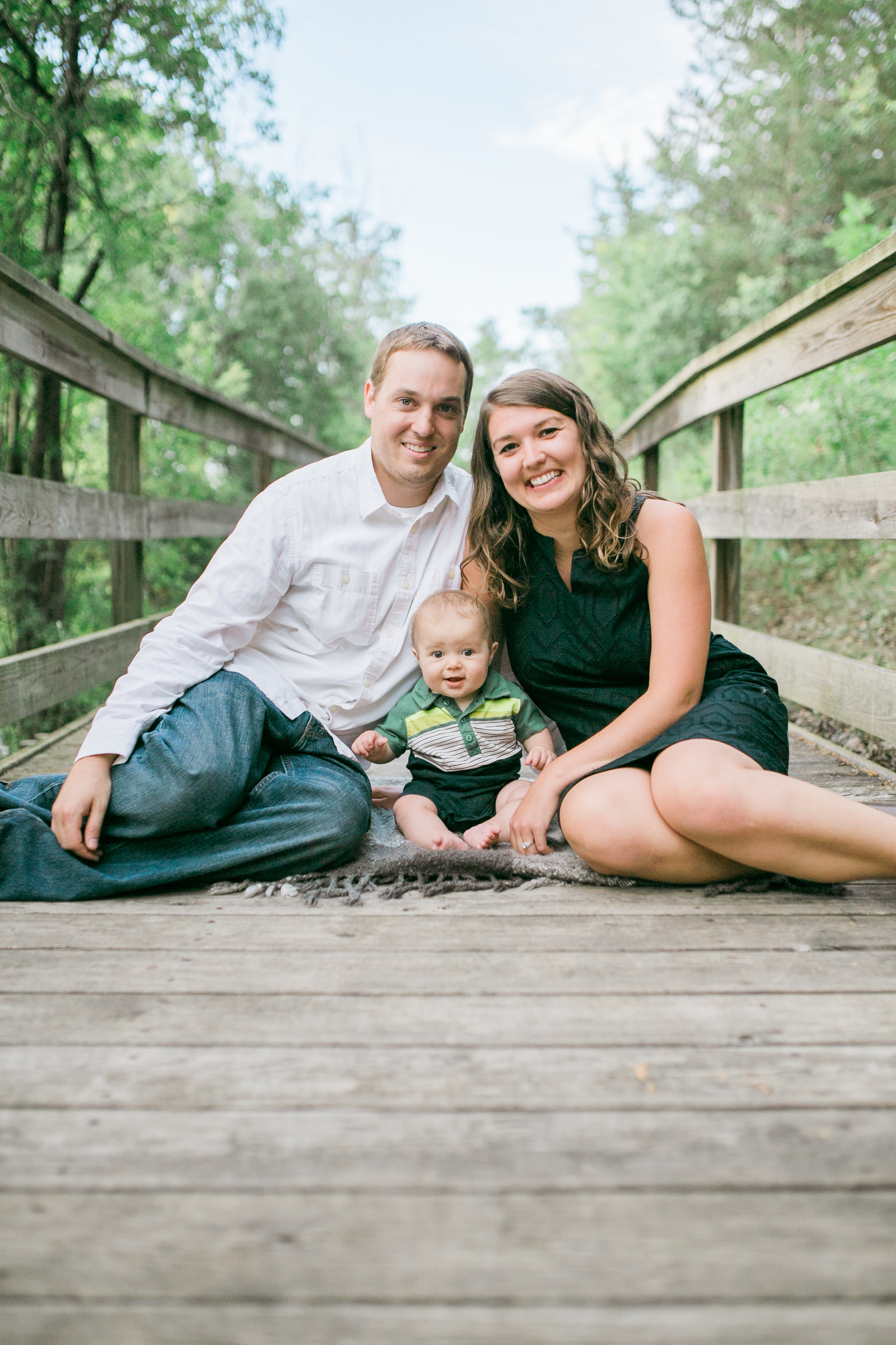 vanessa wyler pewaukee family photography nagawaukee park delafield 6 months old