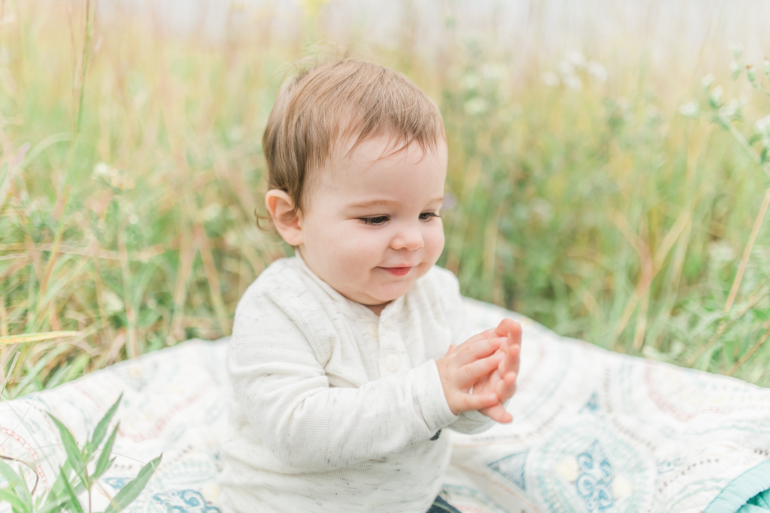 vanessa wyler pewaukee milestone one year old session