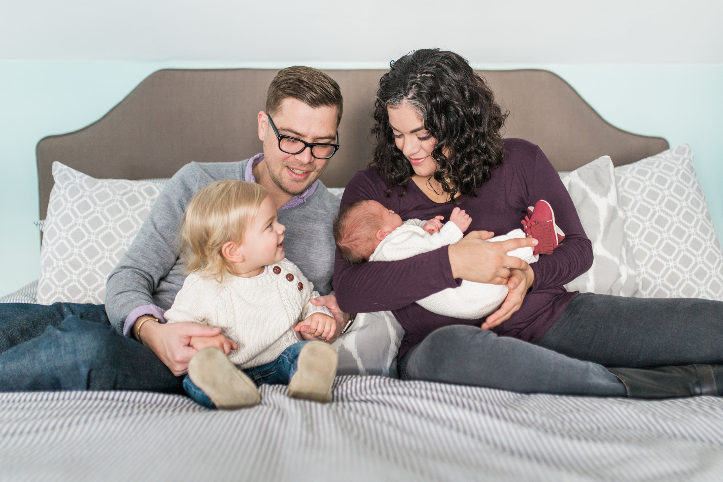 vanessa wyler newborn in home photography pewaukee waukesha