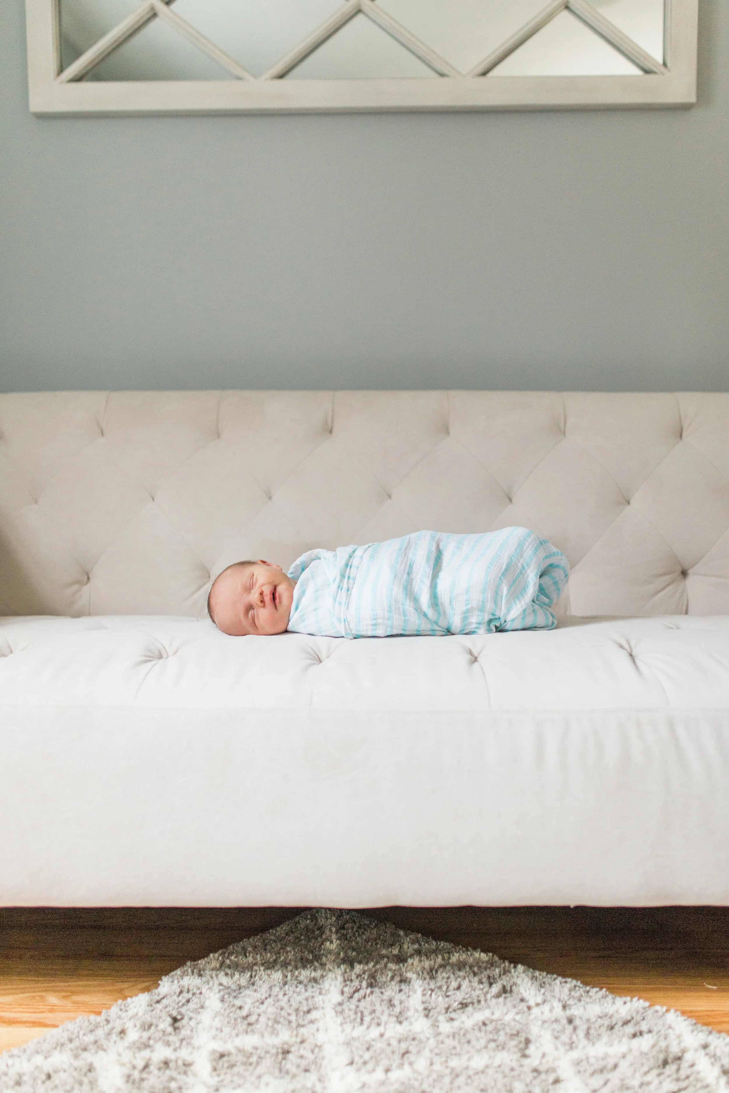vanessa wyler lifestyle in home newborn photography waukesha milwaukee