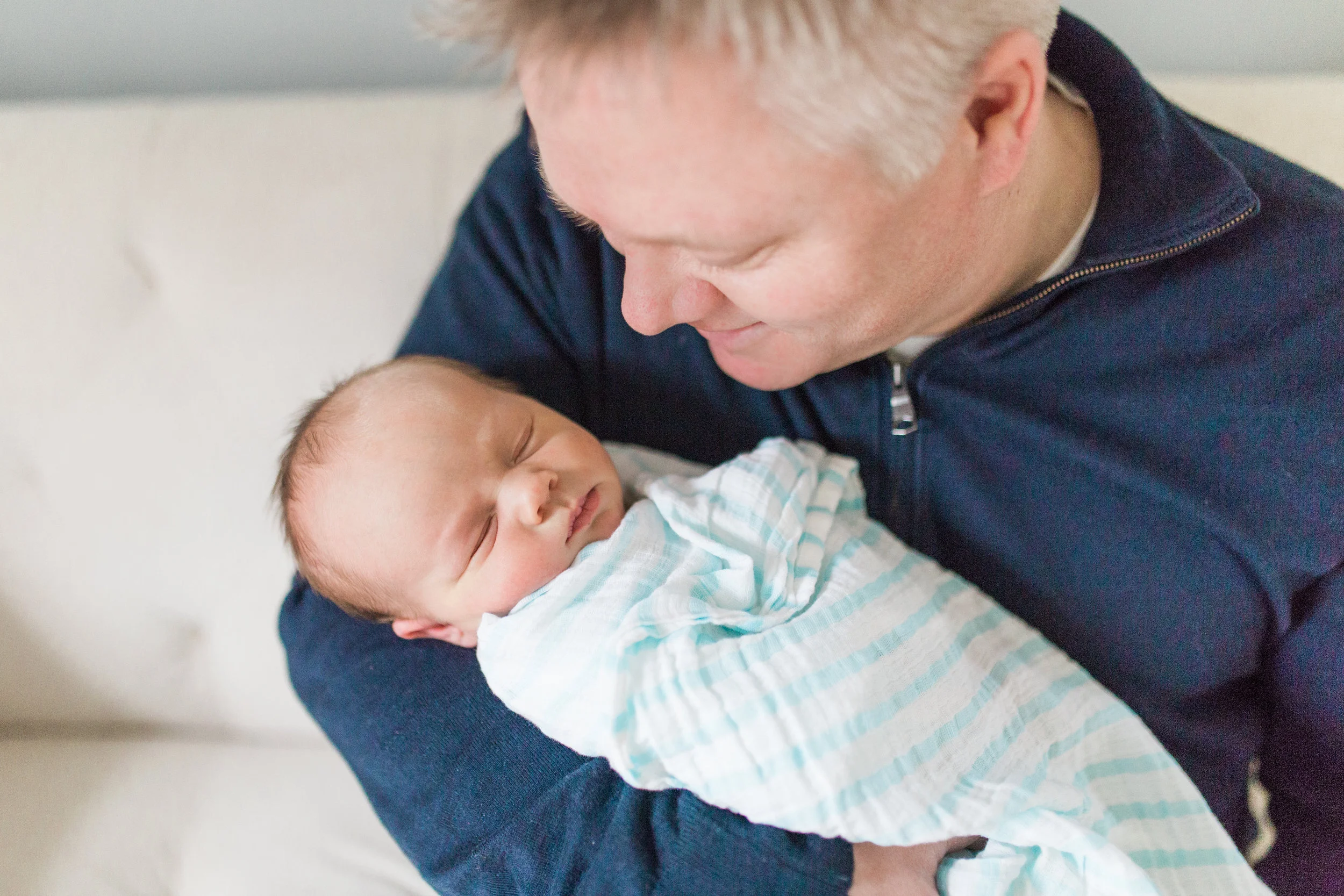 vanessa wyler lifestyle in home newborn photography waukesha milwaukee