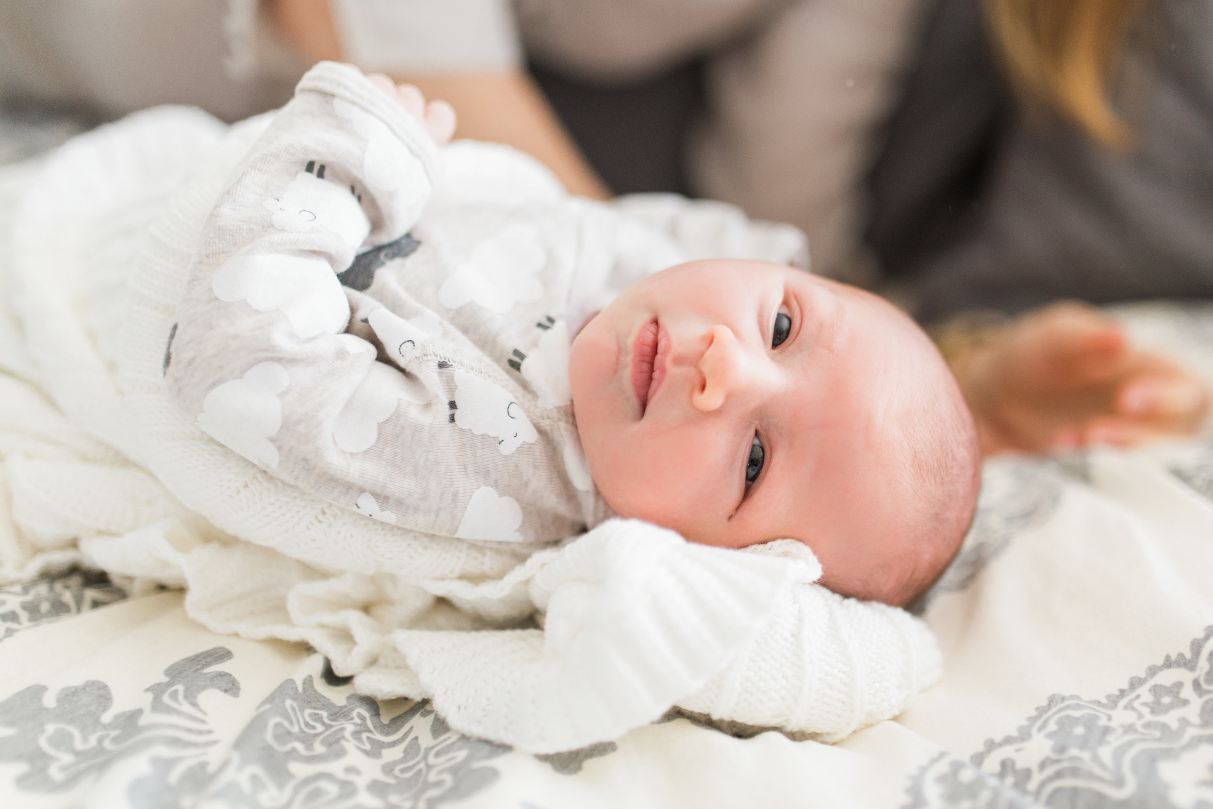 vanessa-wyler-lifestyle-newborn-photography-pewaukee