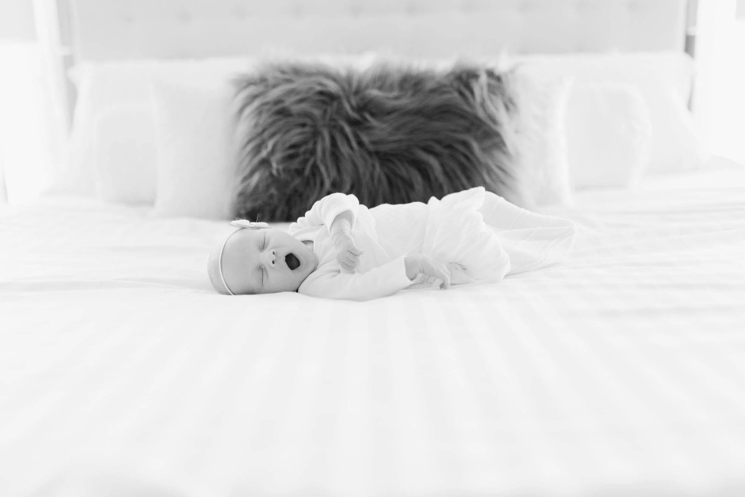 vanessa wyler waukesha newborn photography lifestyle floral nursery wallpaper