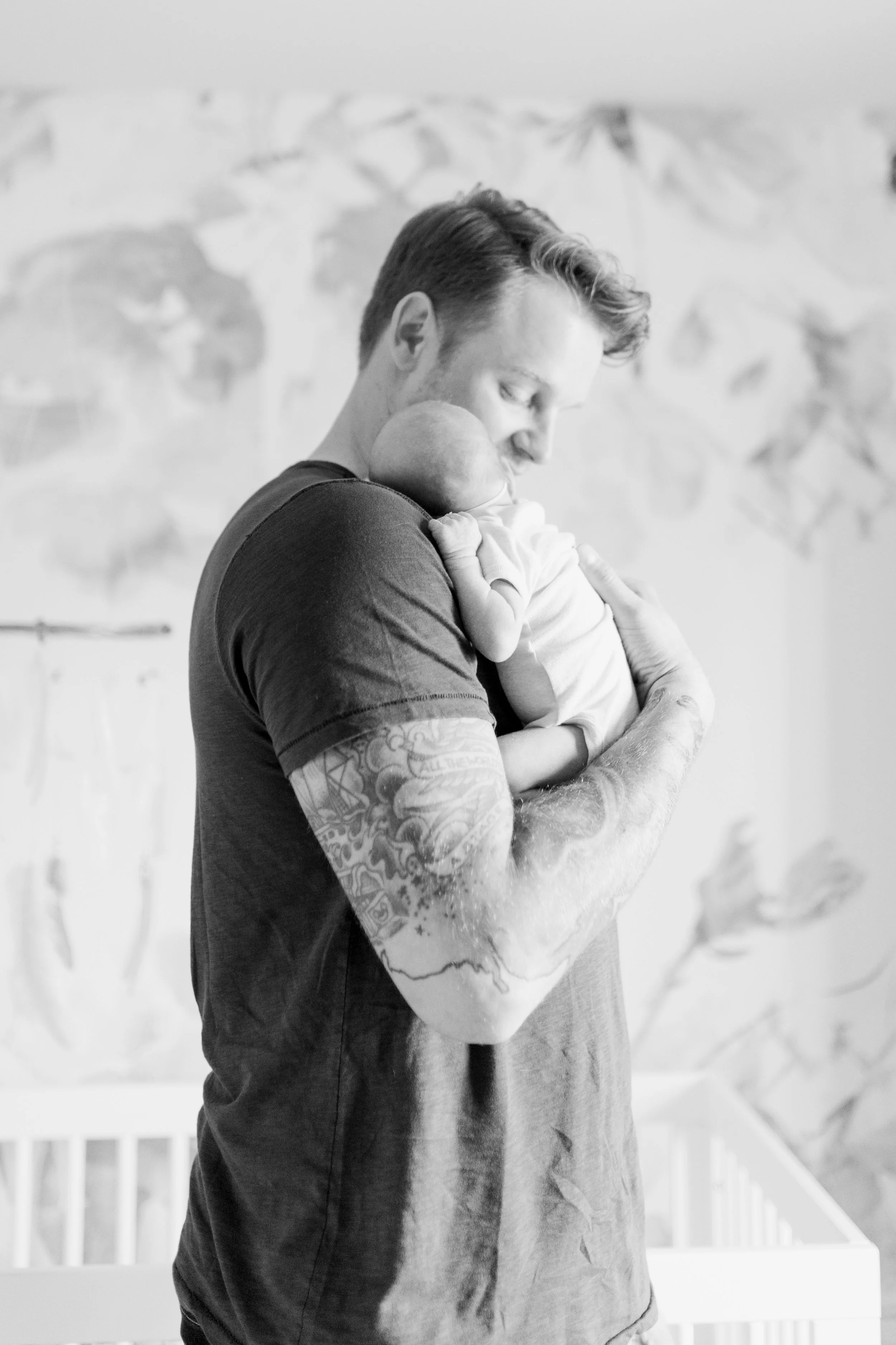vanessa wyler waukesha newborn photography lifestyle floral nursery wallpaper