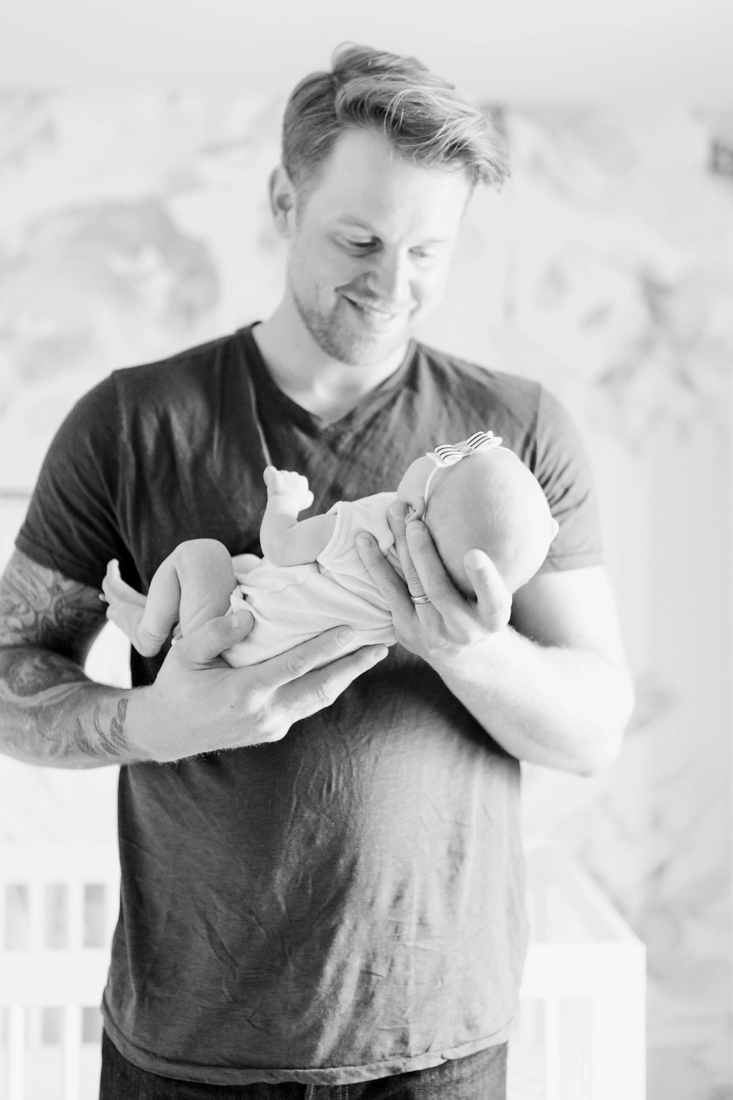 vanessa wyler waukesha newborn photography lifestyle floral nursery wallpaper
