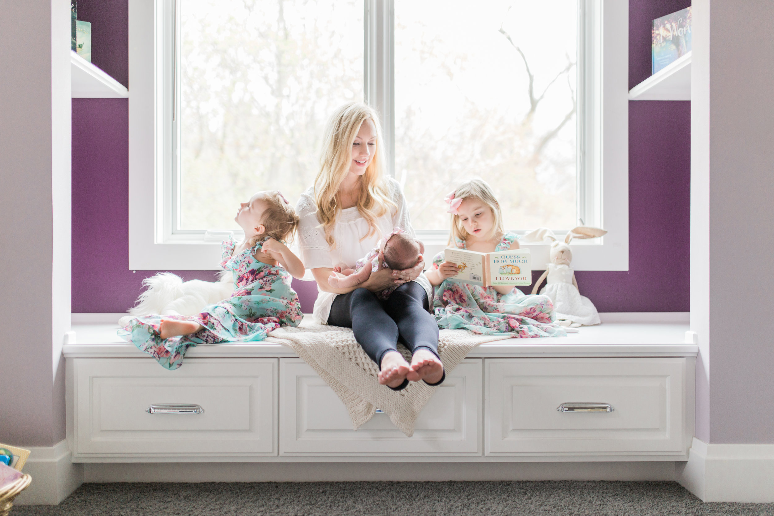 vanessa wyler newborn lifestyle in-home photography hartland pewaukee wi