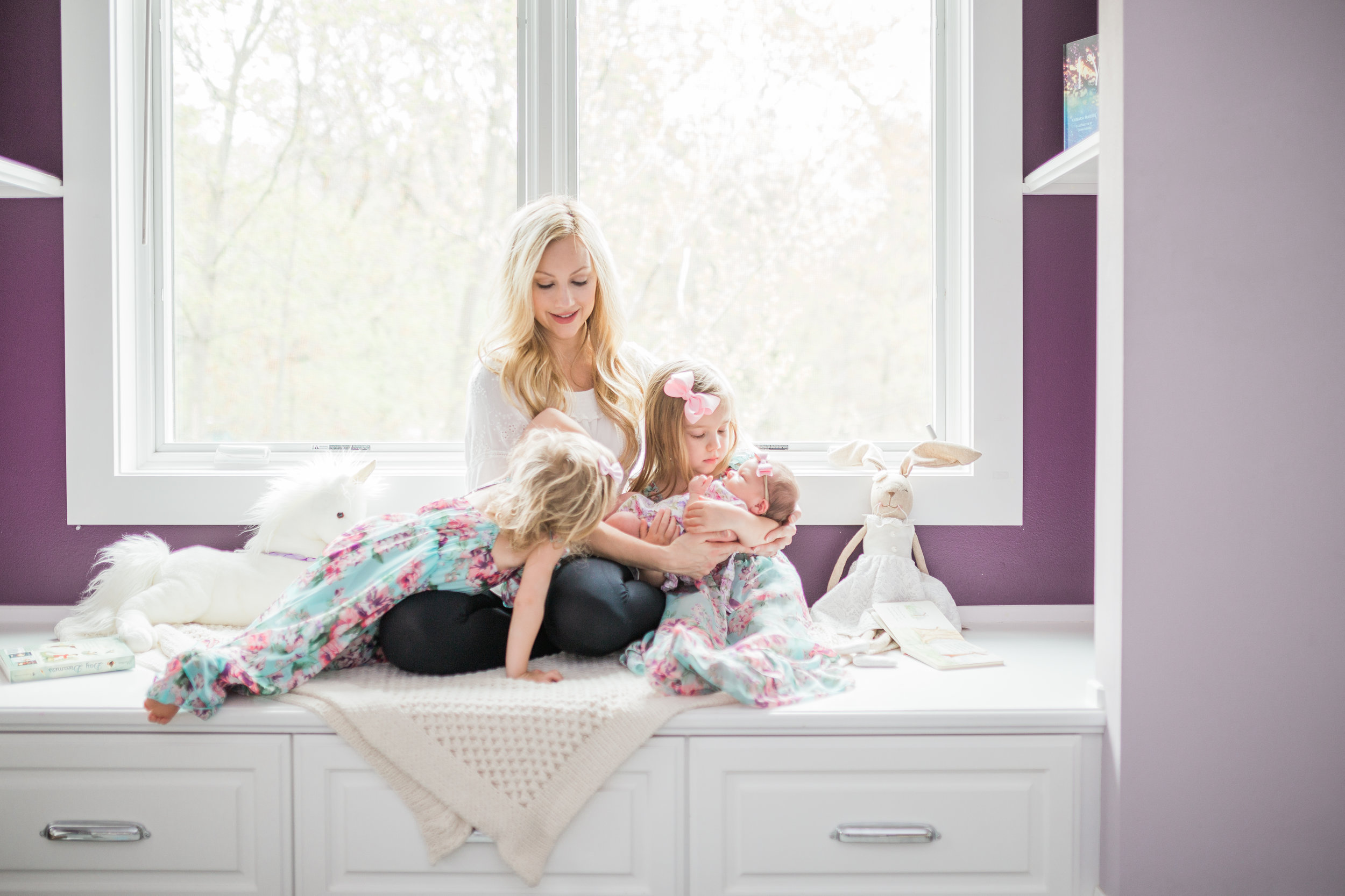 vanessa wyler newborn lifestyle in-home photography hartland pewaukee wi