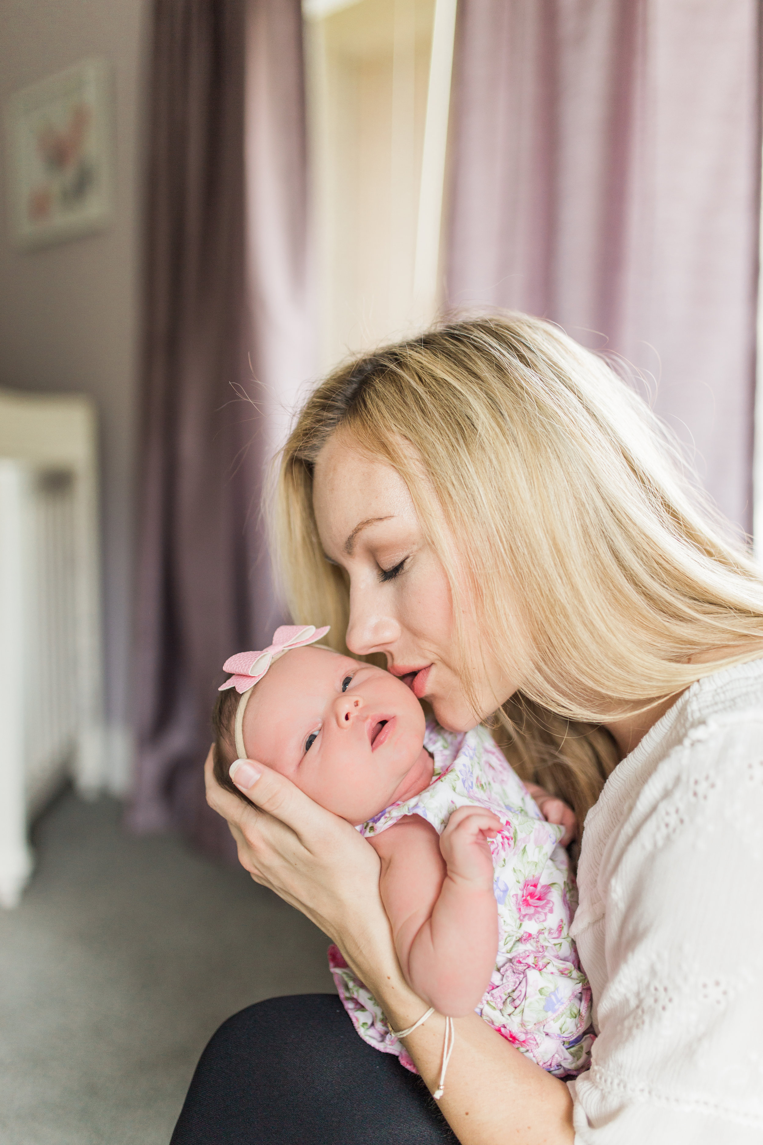 vanessa wyler newborn lifestyle in-home photography hartland pewaukee wi