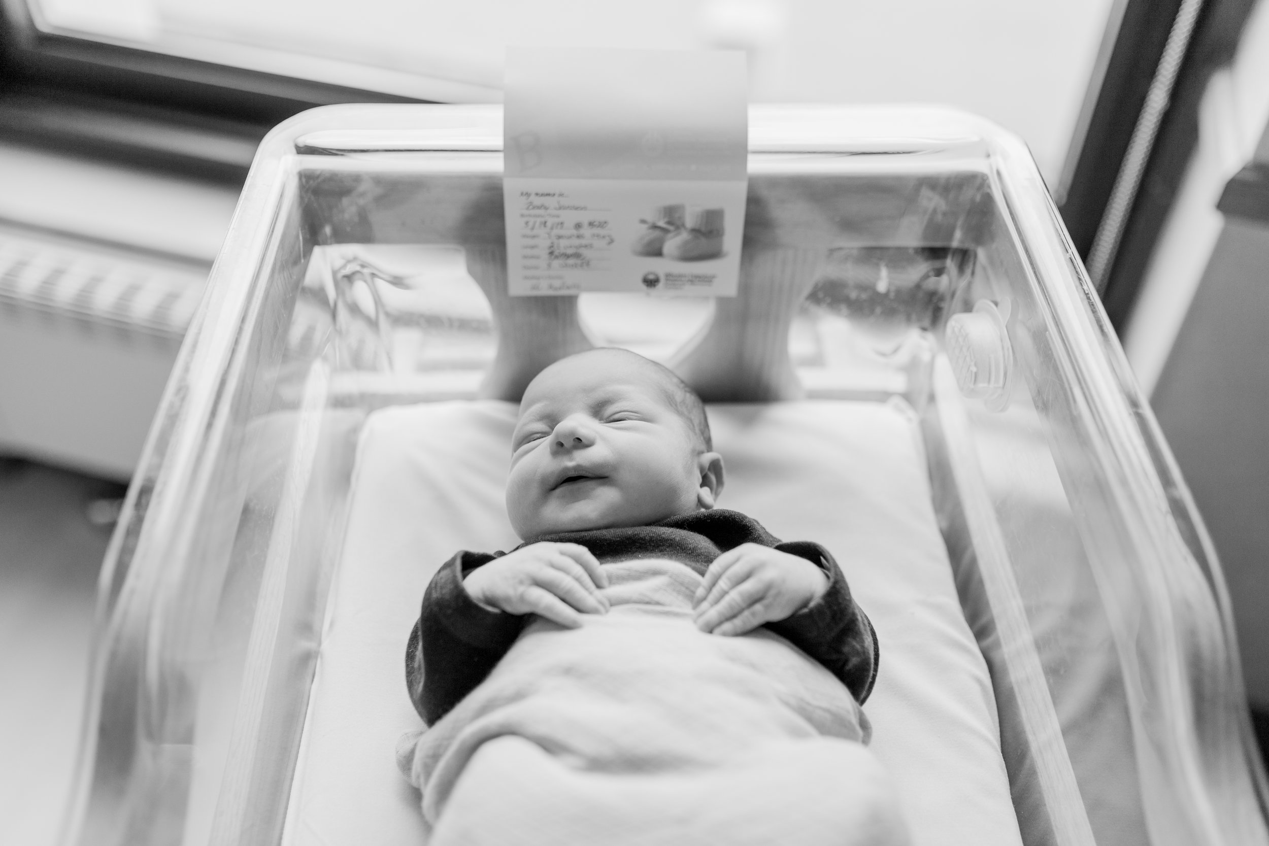 vanessa wyler photography fresh 48 hospital newborn photography brookfield waukesha wisconsin
