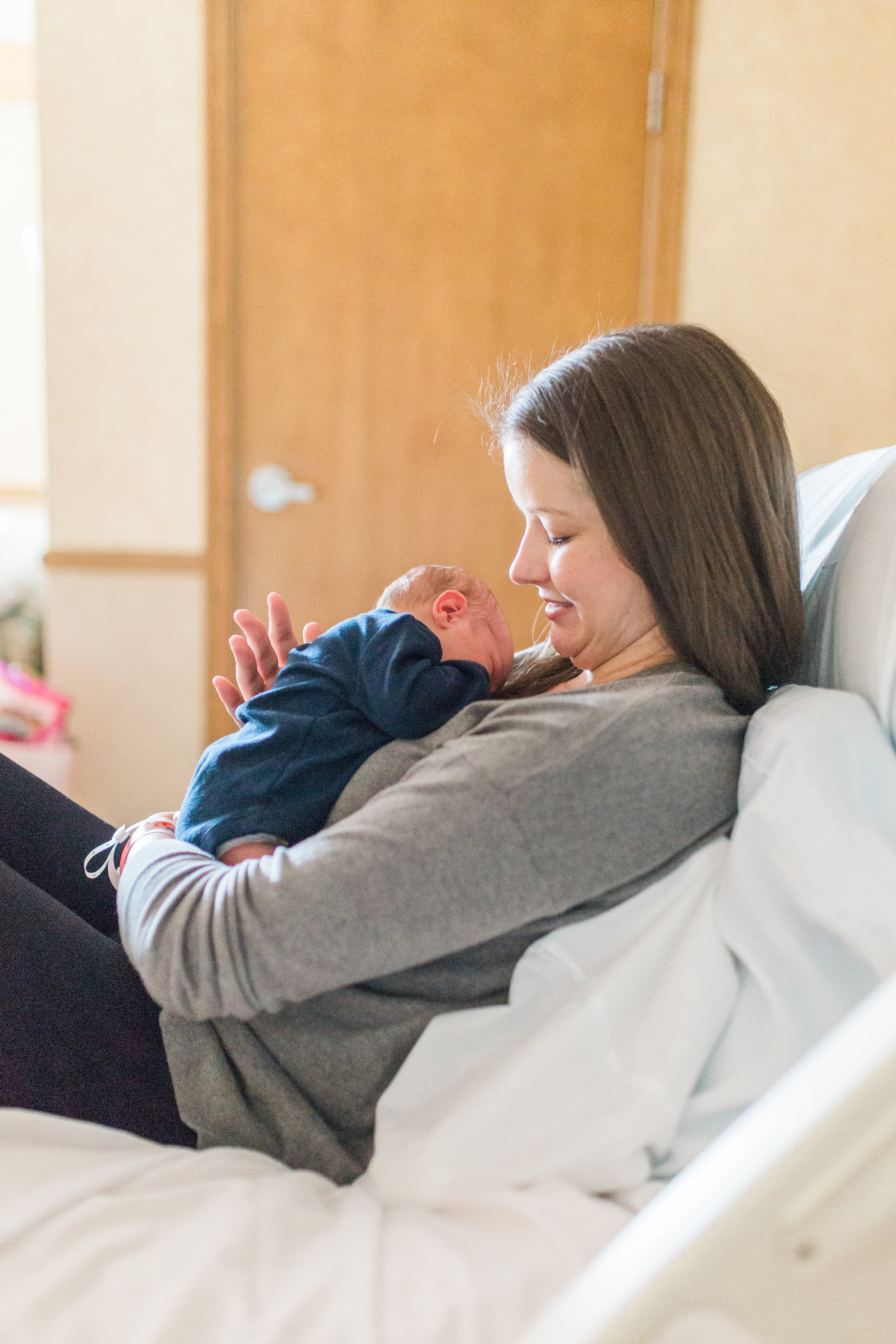 vanessa wyler photography fresh 48 hospital newborn photography brookfield waukesha wisconsin