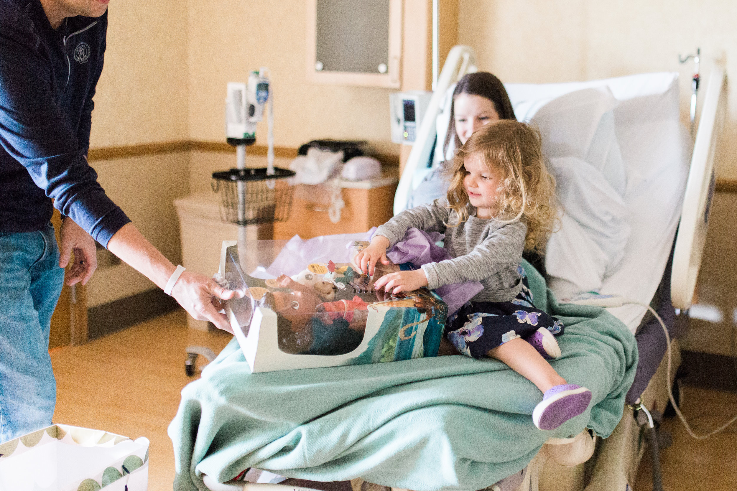 vanessa wyler photography fresh 48 hospital newborn photography brookfield waukesha wisconsin
