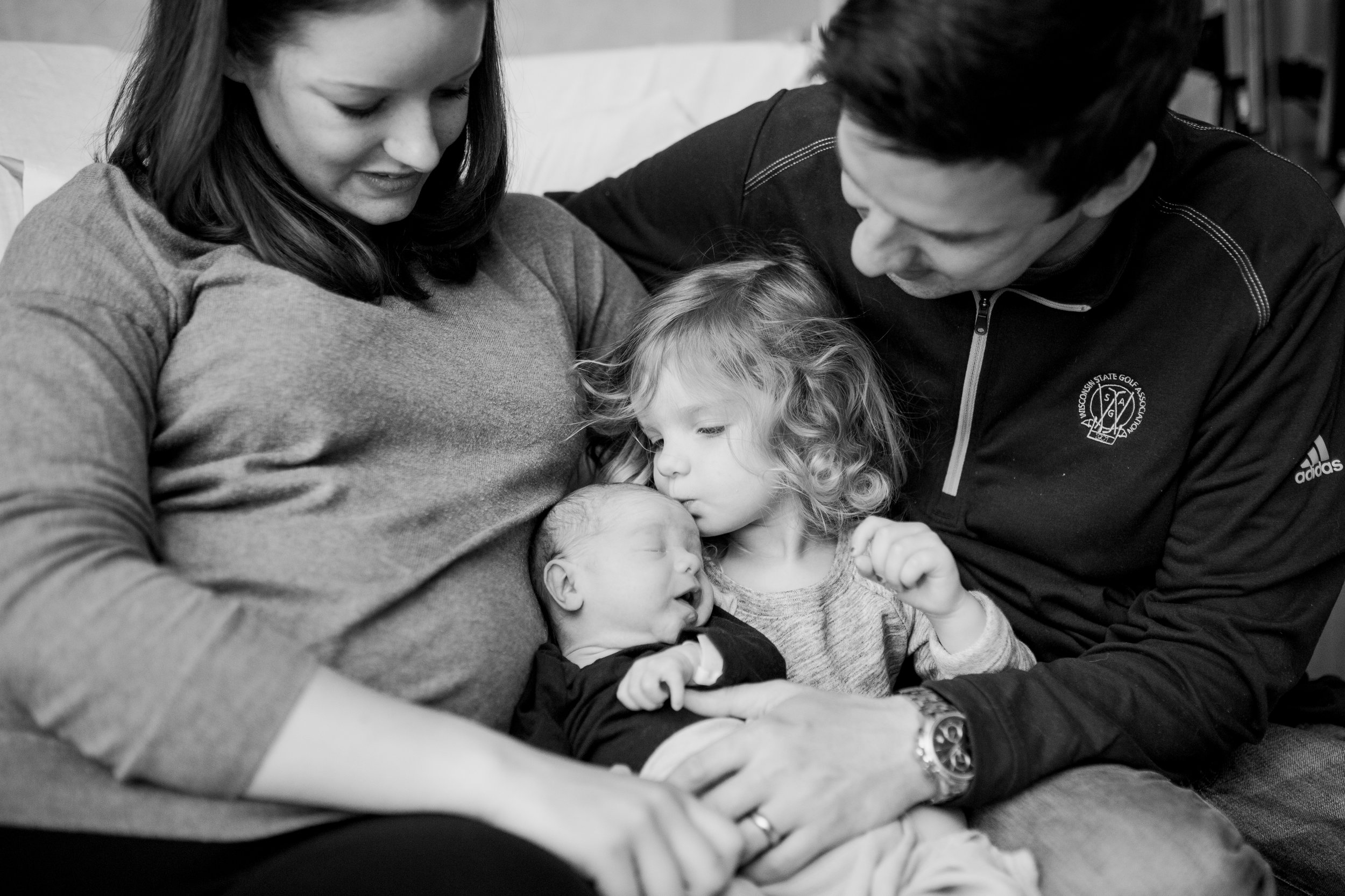 vanessa wyler photography fresh 48 hospital newborn photography brookfield waukesha wisconsin