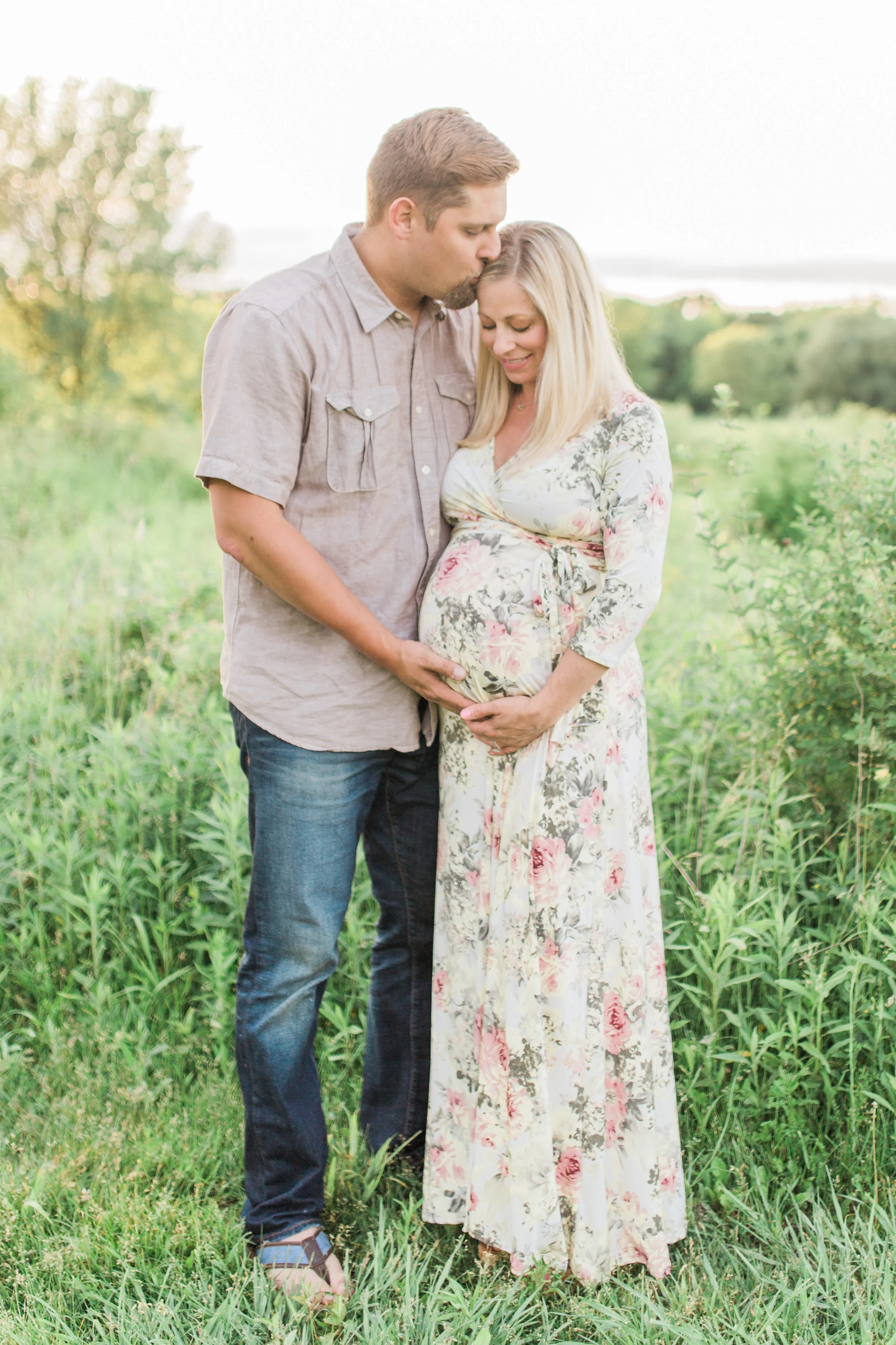 vanessa wyler maternity photography brookfield waukesha wisconsin sunset