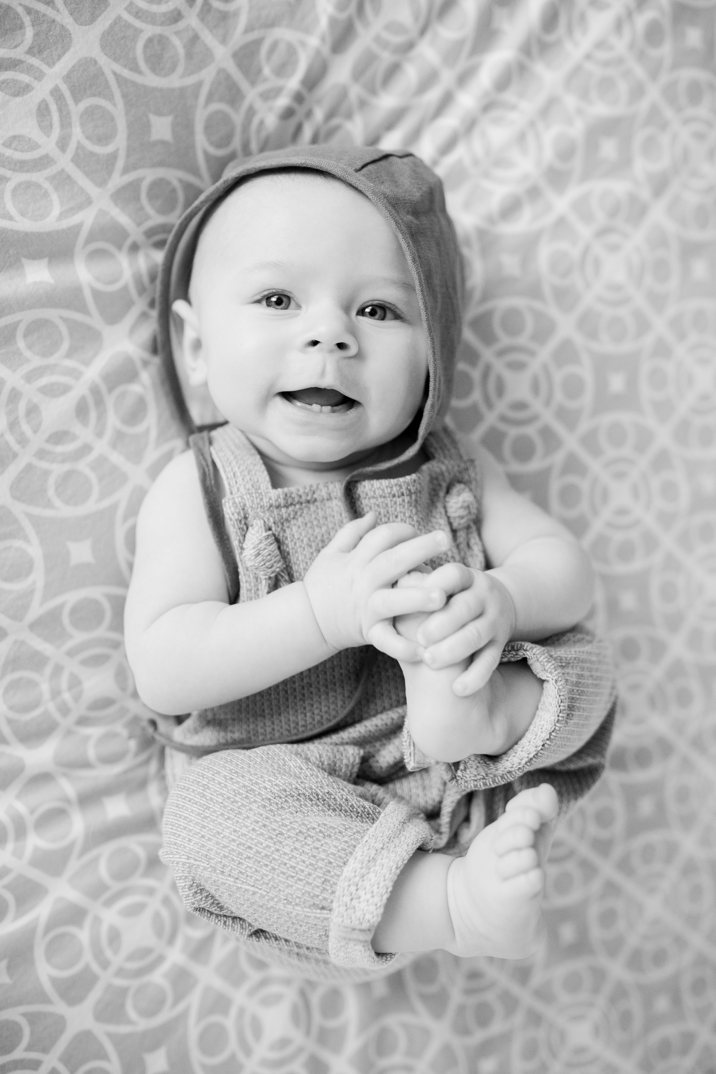 6 month old baby photography session waukesha wi