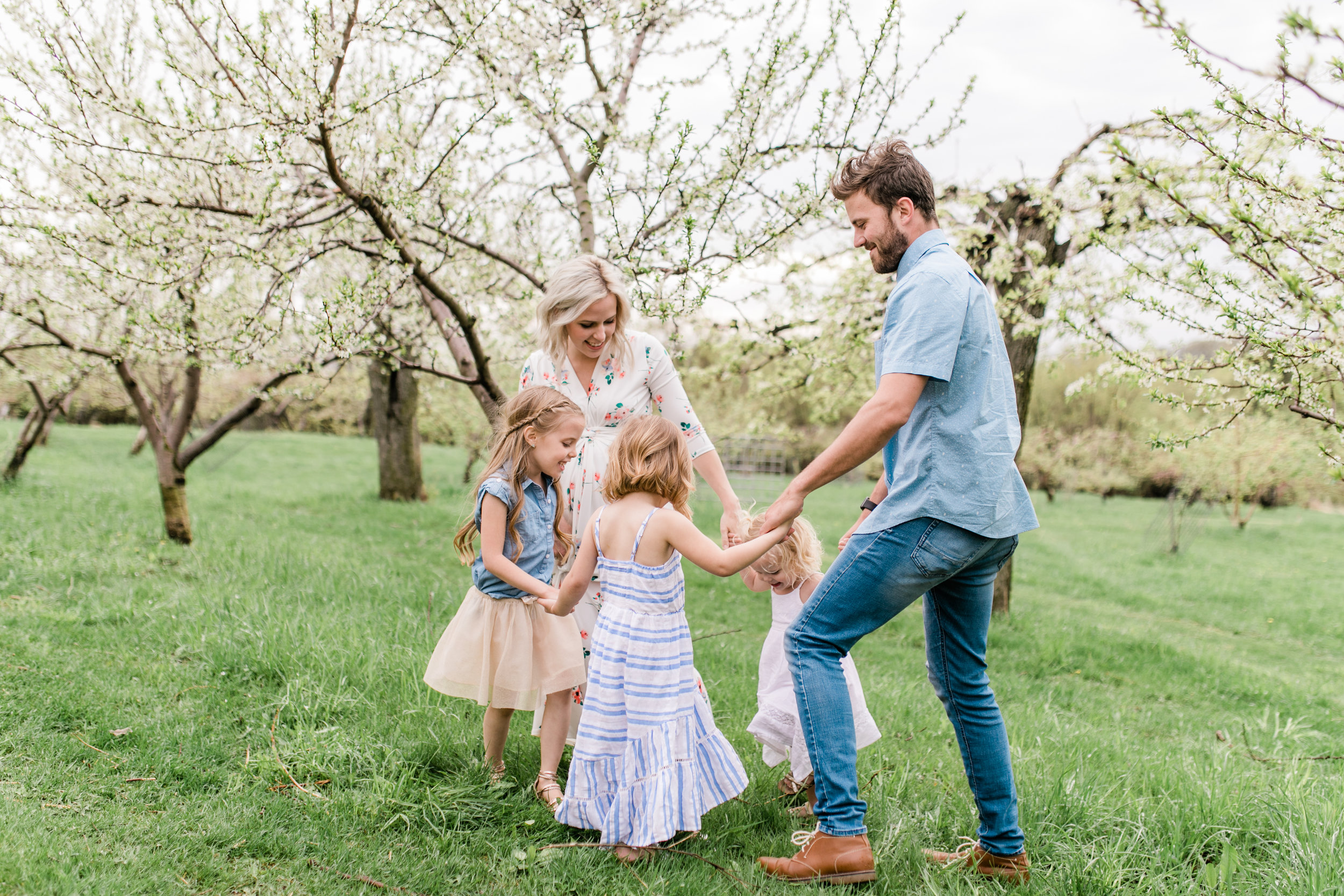 apple orchard photography maternity vanessa wyler pewaukee photographer