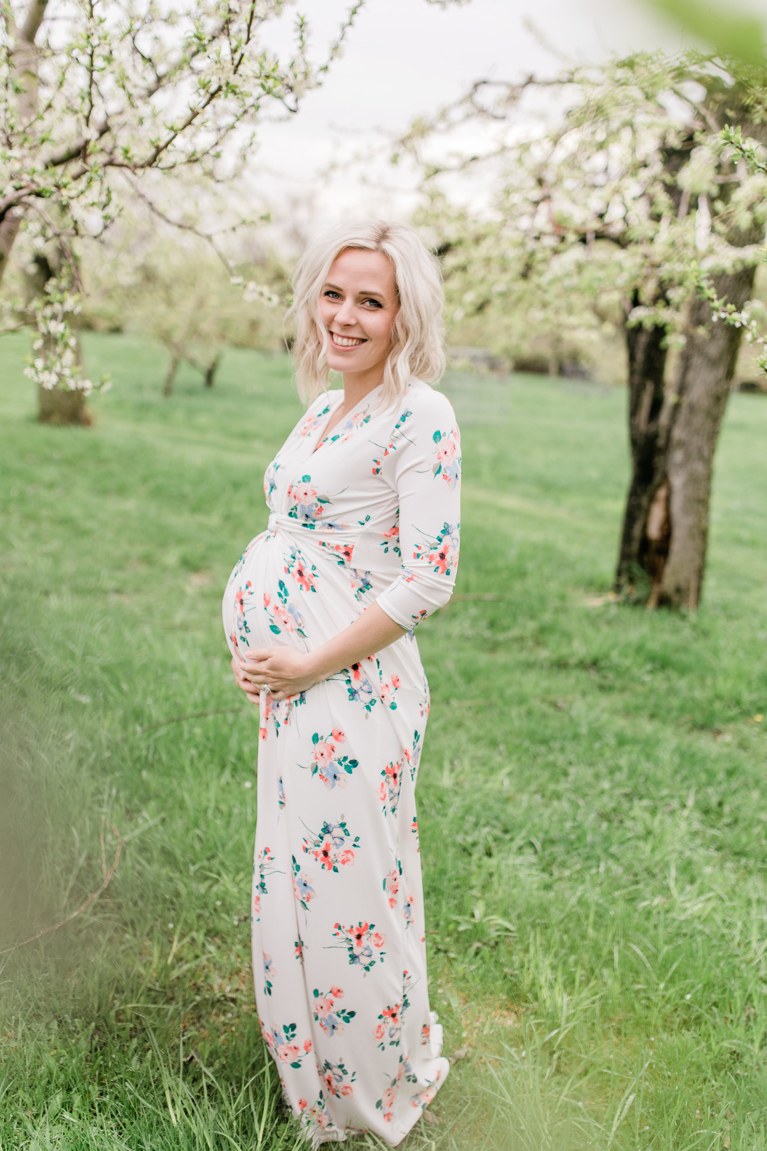 apple orchard photography maternity vanessa wyler pewaukee photographer