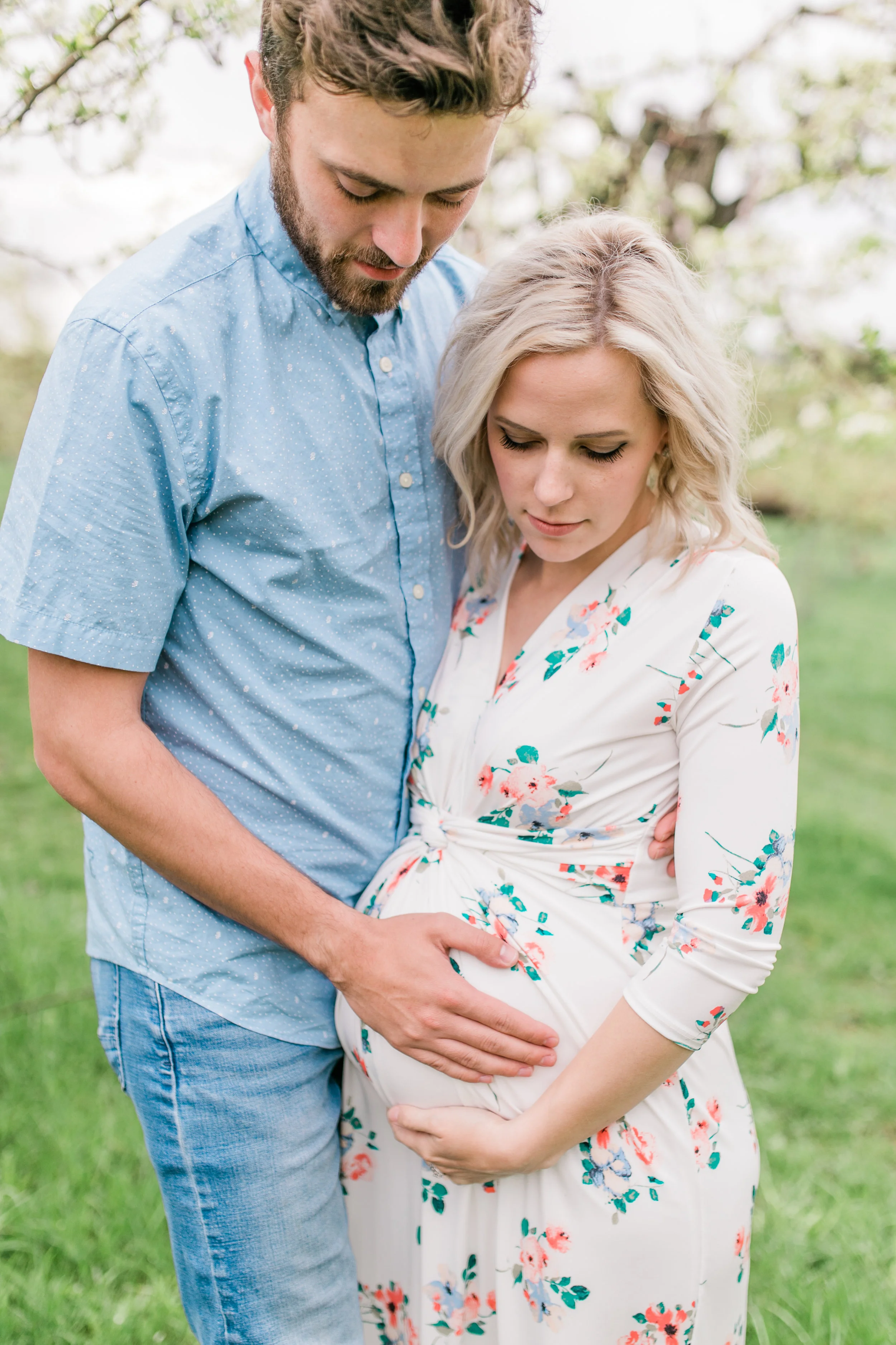 apple orchard photography maternity vanessa wyler pewaukee photographer