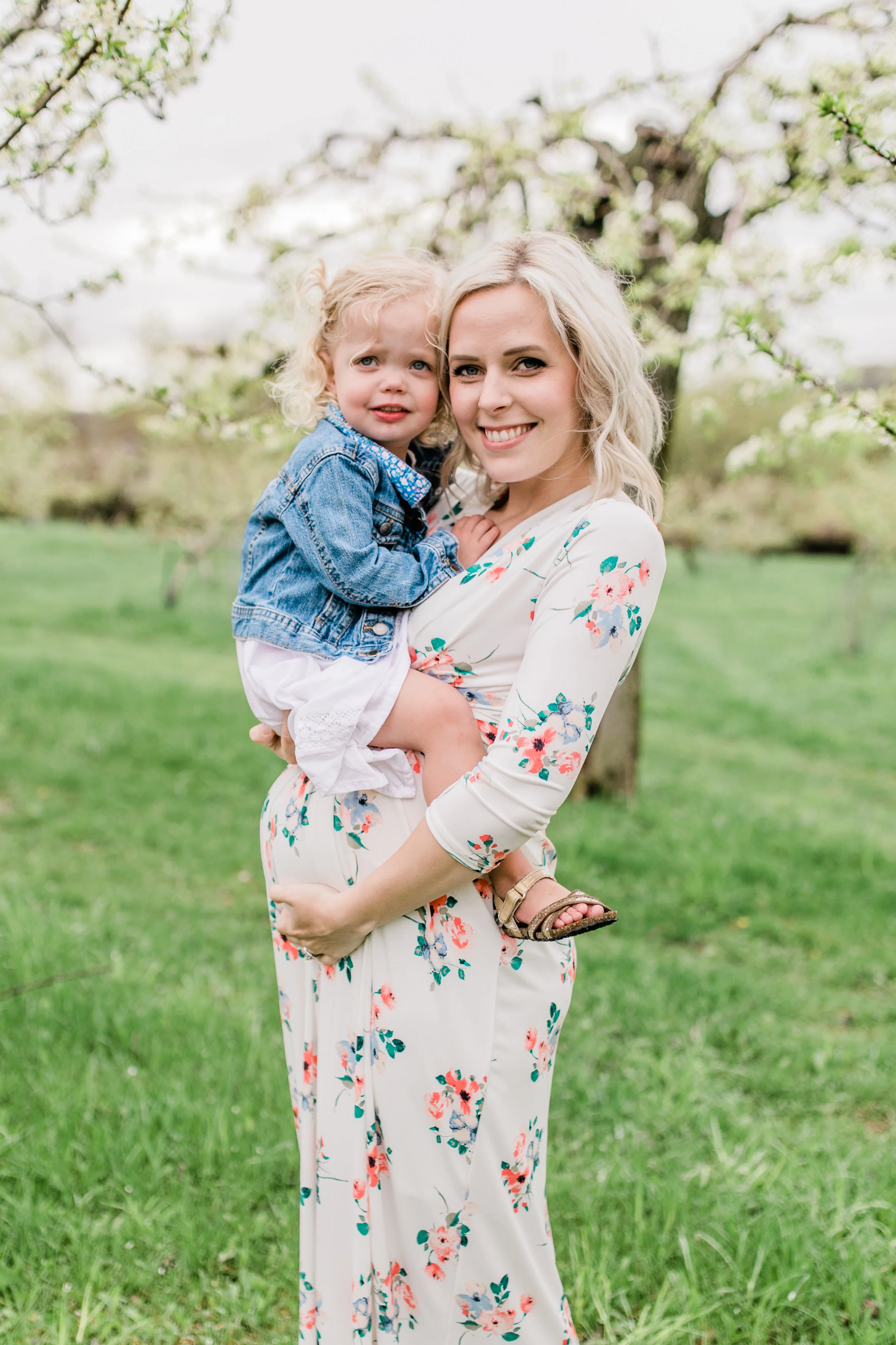 apple orchard photography maternity vanessa wyler pewaukee photographer