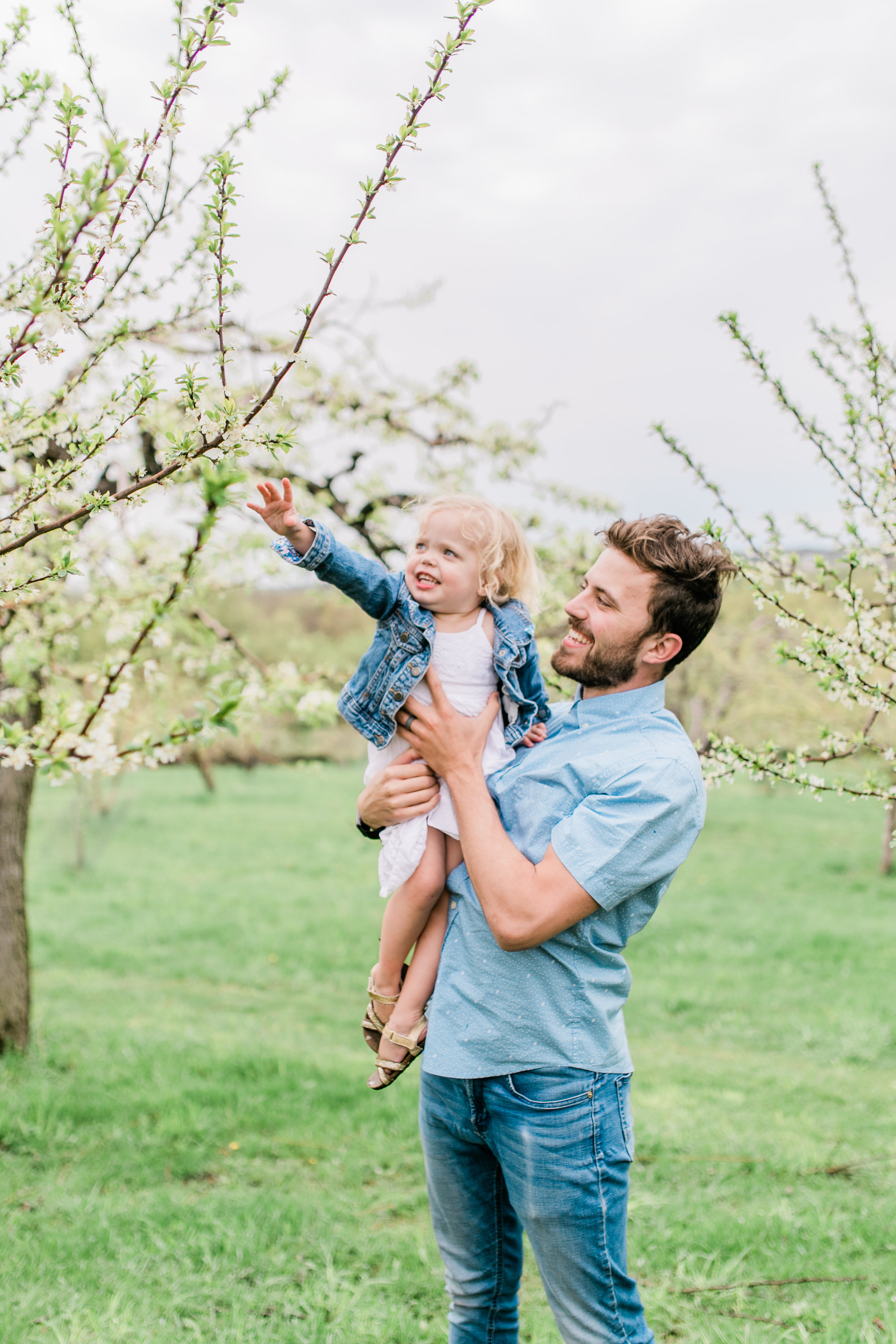 apple orchard photography maternity vanessa wyler pewaukee photographer