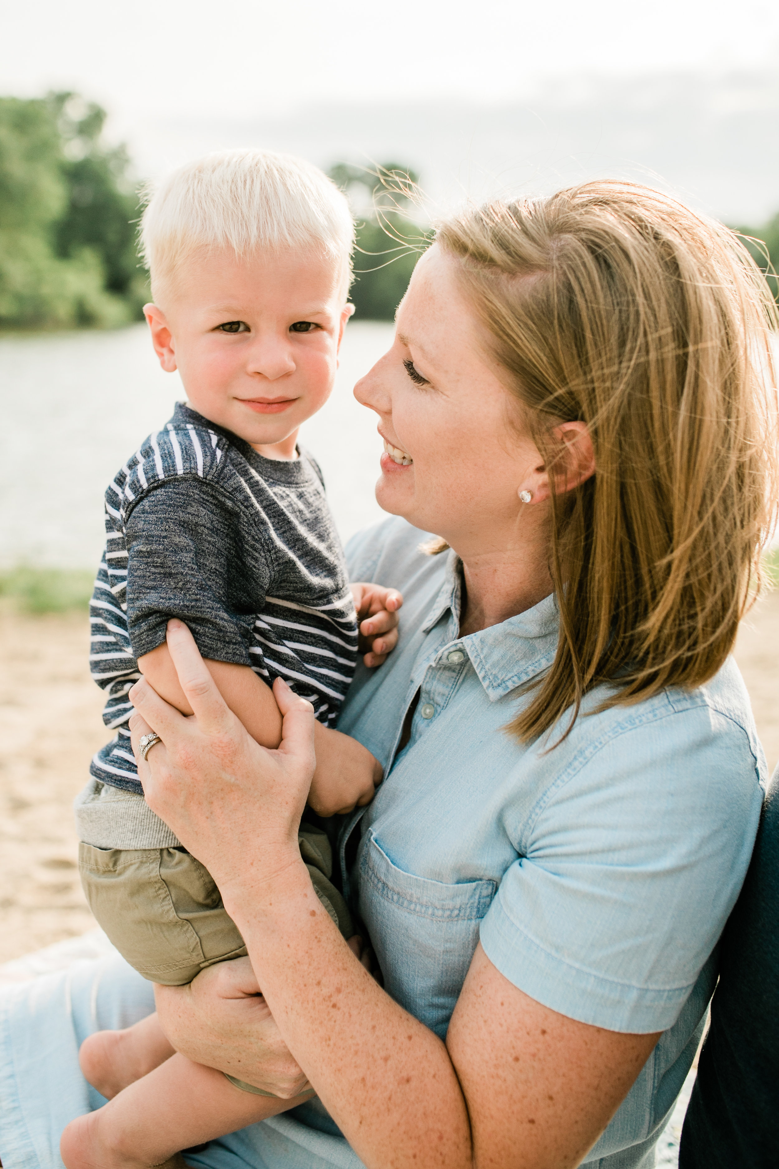 vanessa wyler beach family photography in waukesha pewaukee