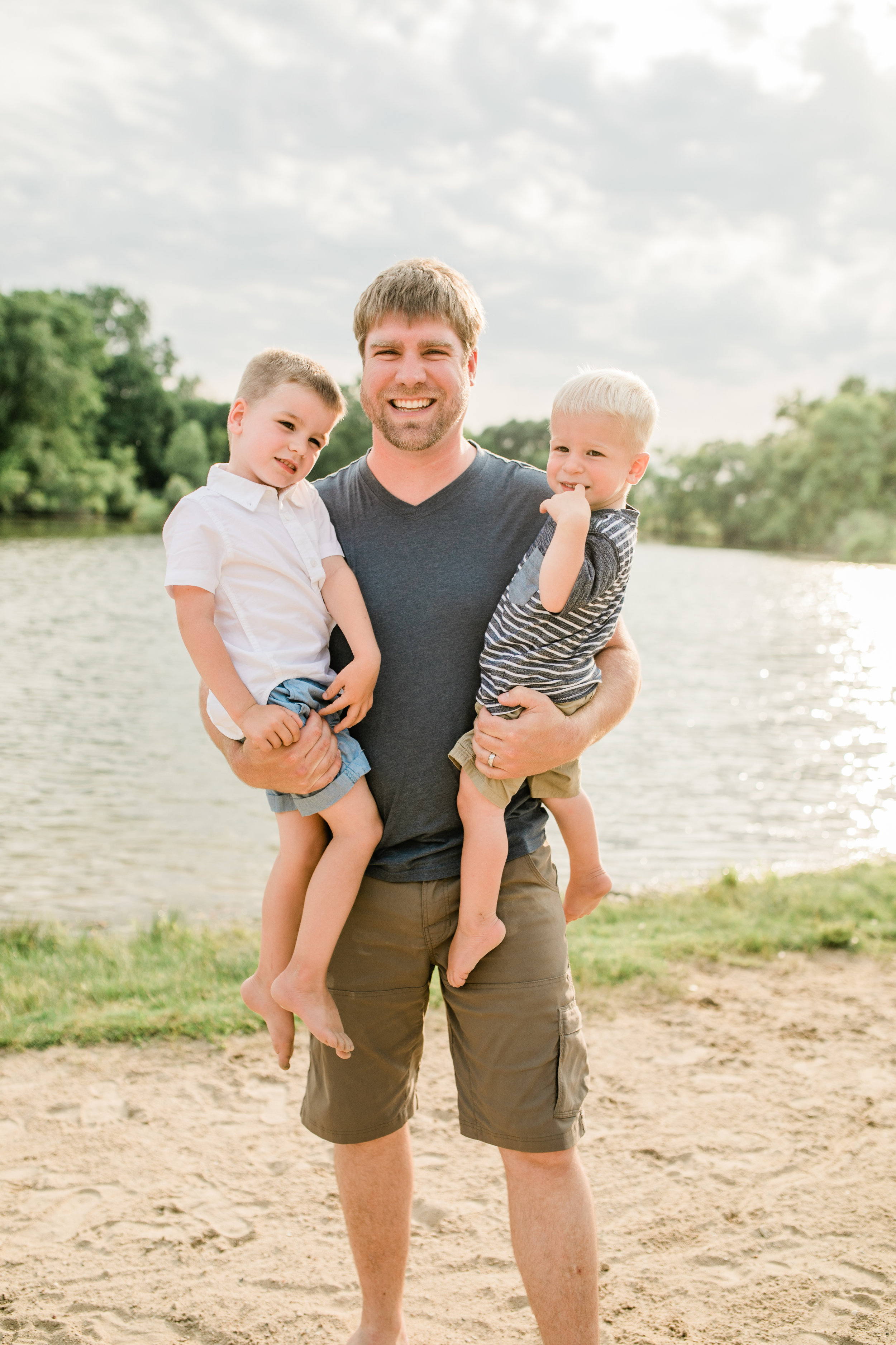 vanessa wyler beach family photography in waukesha pewaukee
