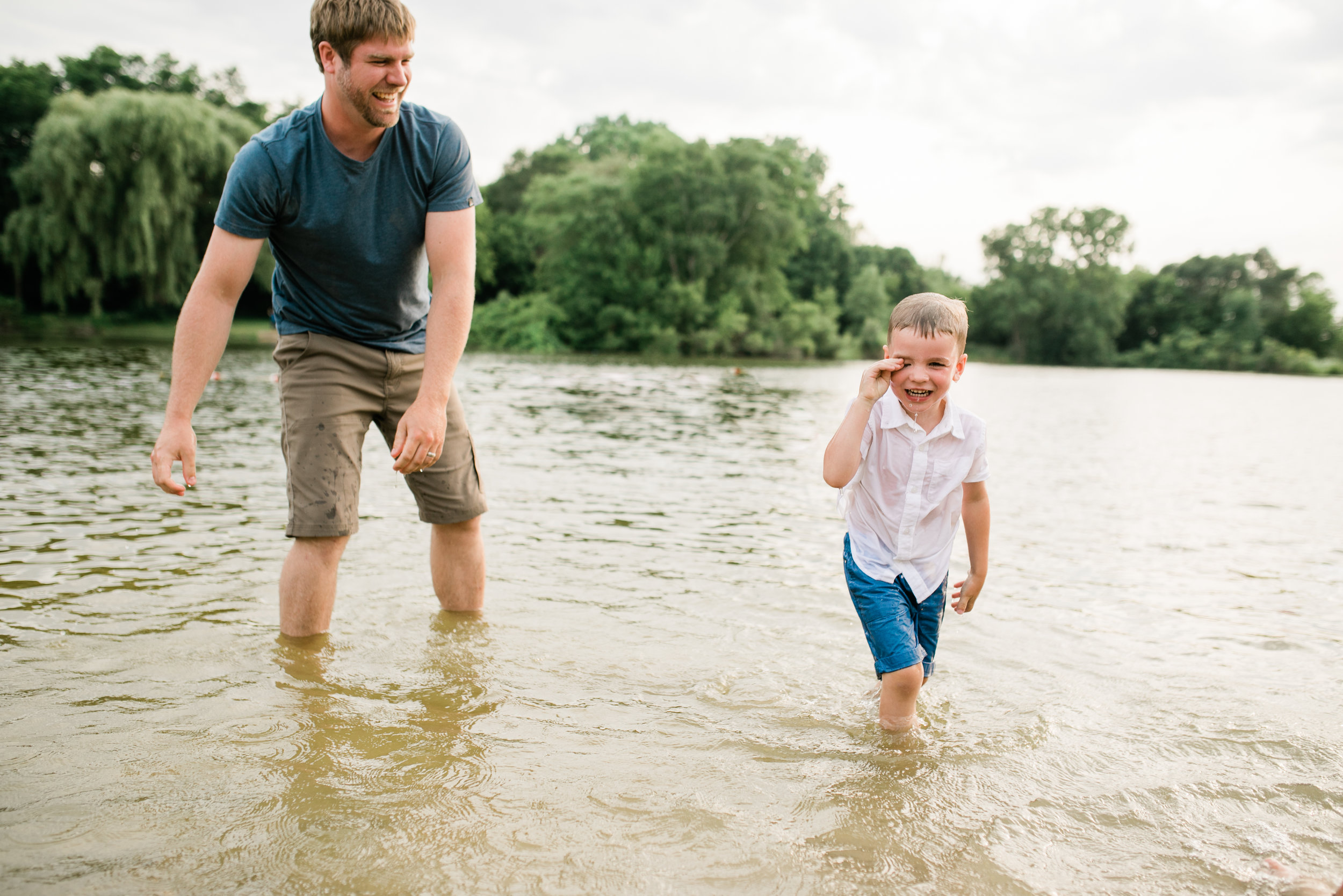 vanessa wyler beach family photography in waukesha pewaukeevanessa wyler beach family photography in waukesha pewaukee