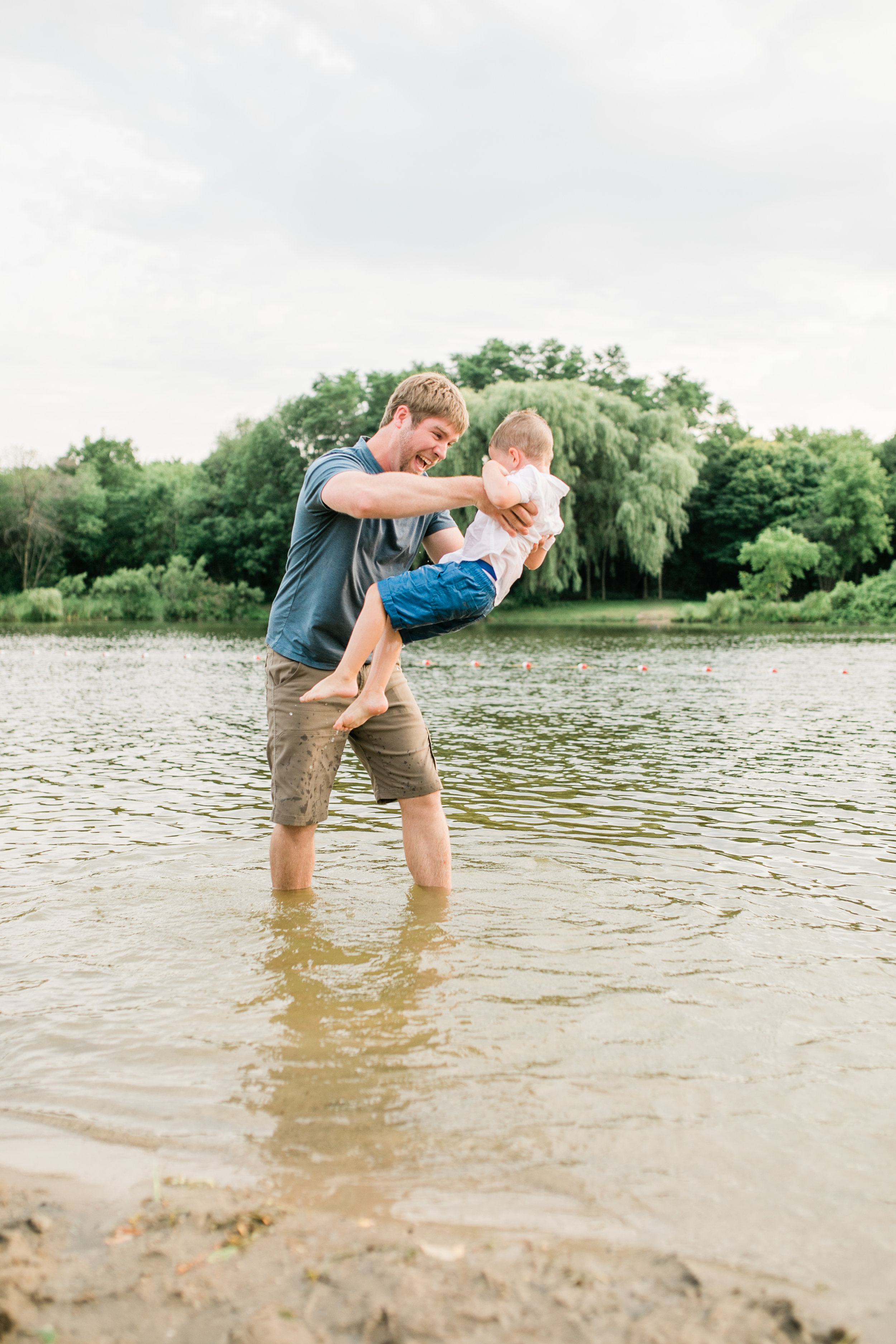 vanessa wyler beach family photography in waukesha pewaukee