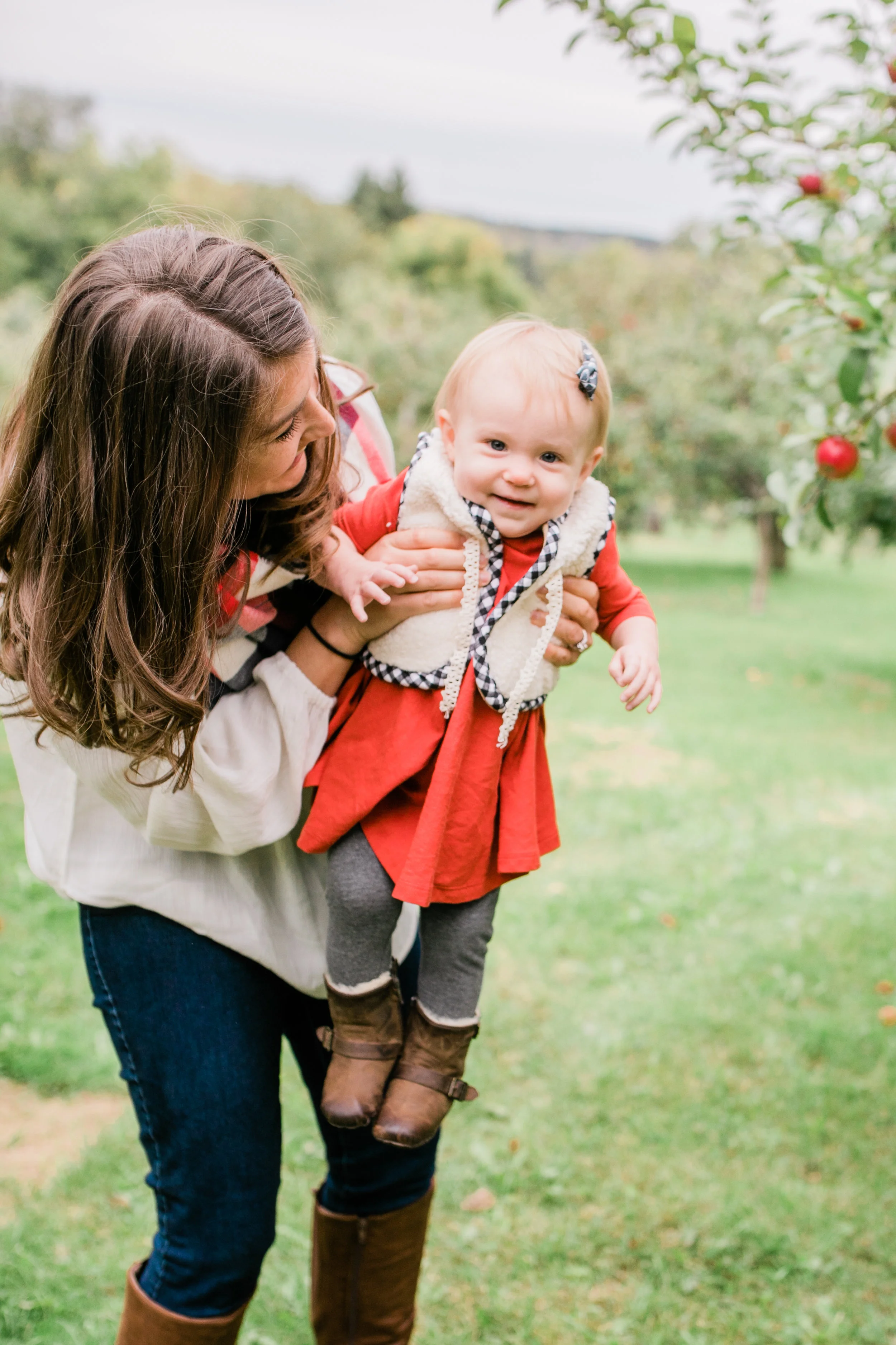 apple orchard photography waukesha vanessa wyler