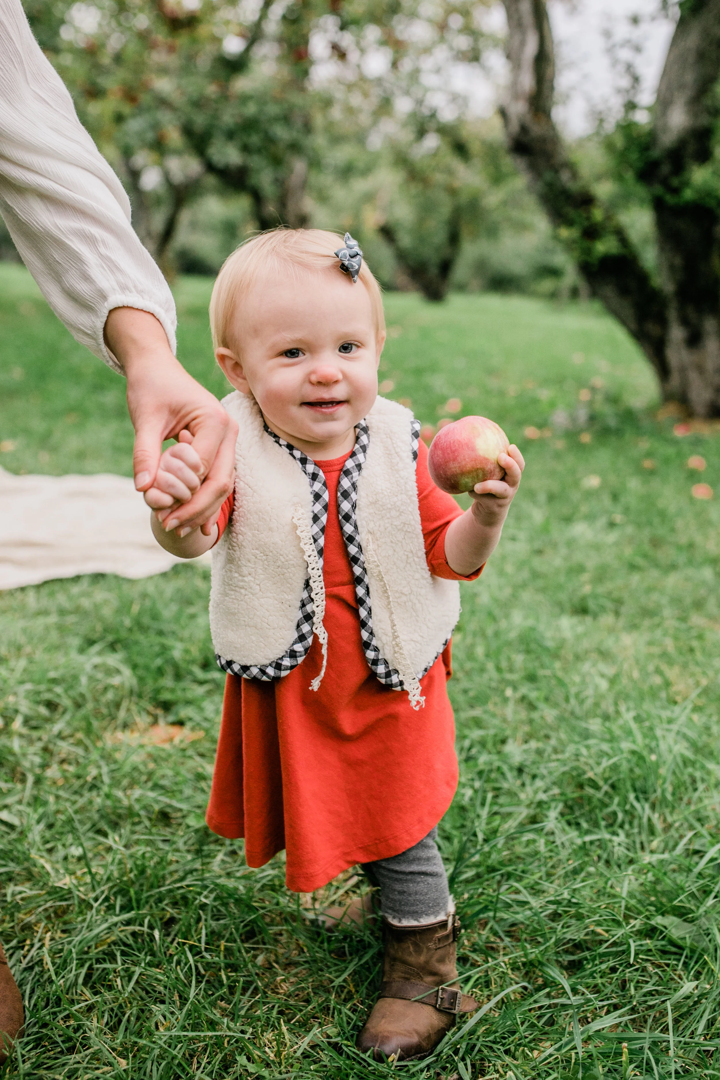 apple orchard photography waukesha vanessa wyler