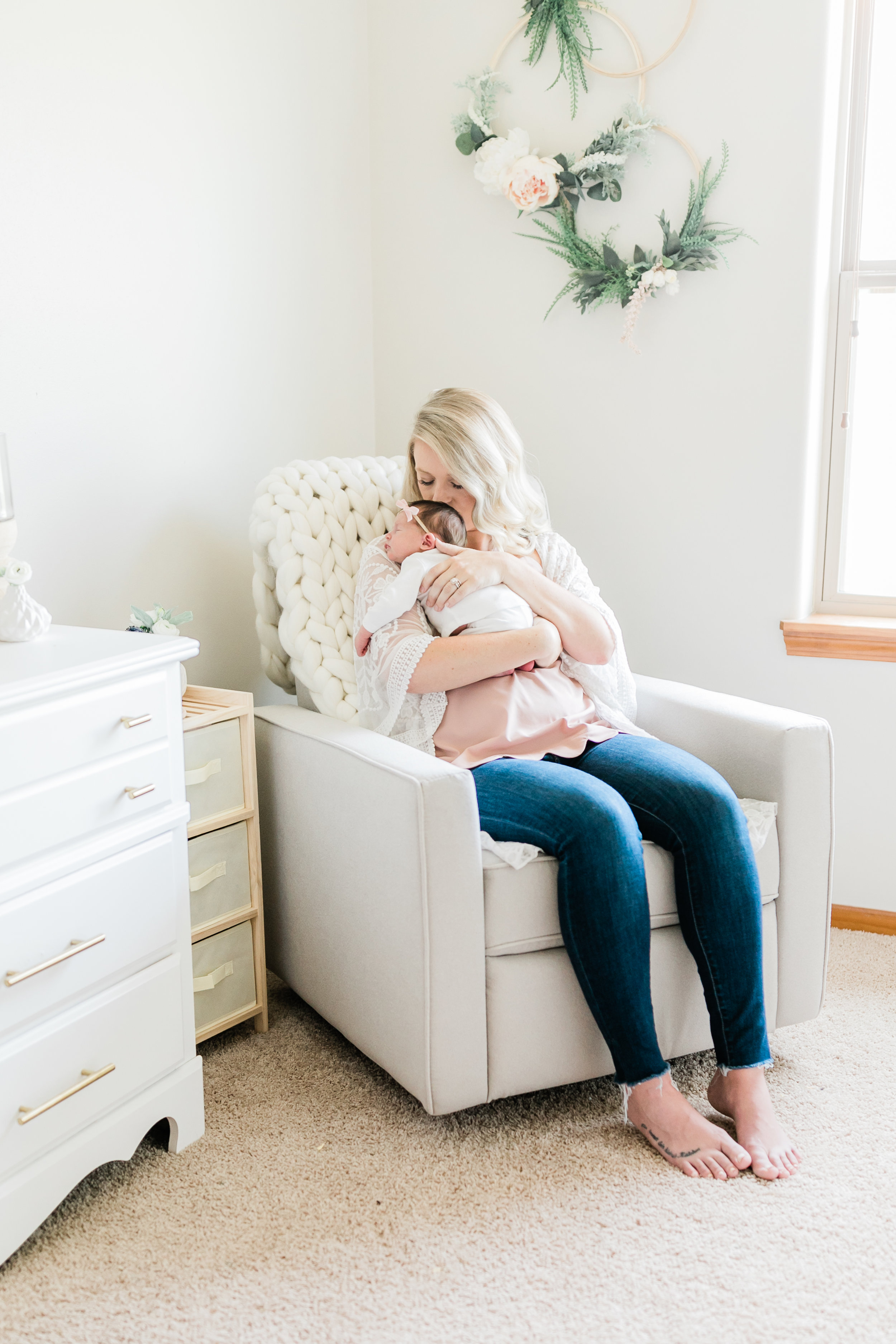 newborn-lifestyle-photography-waukesha