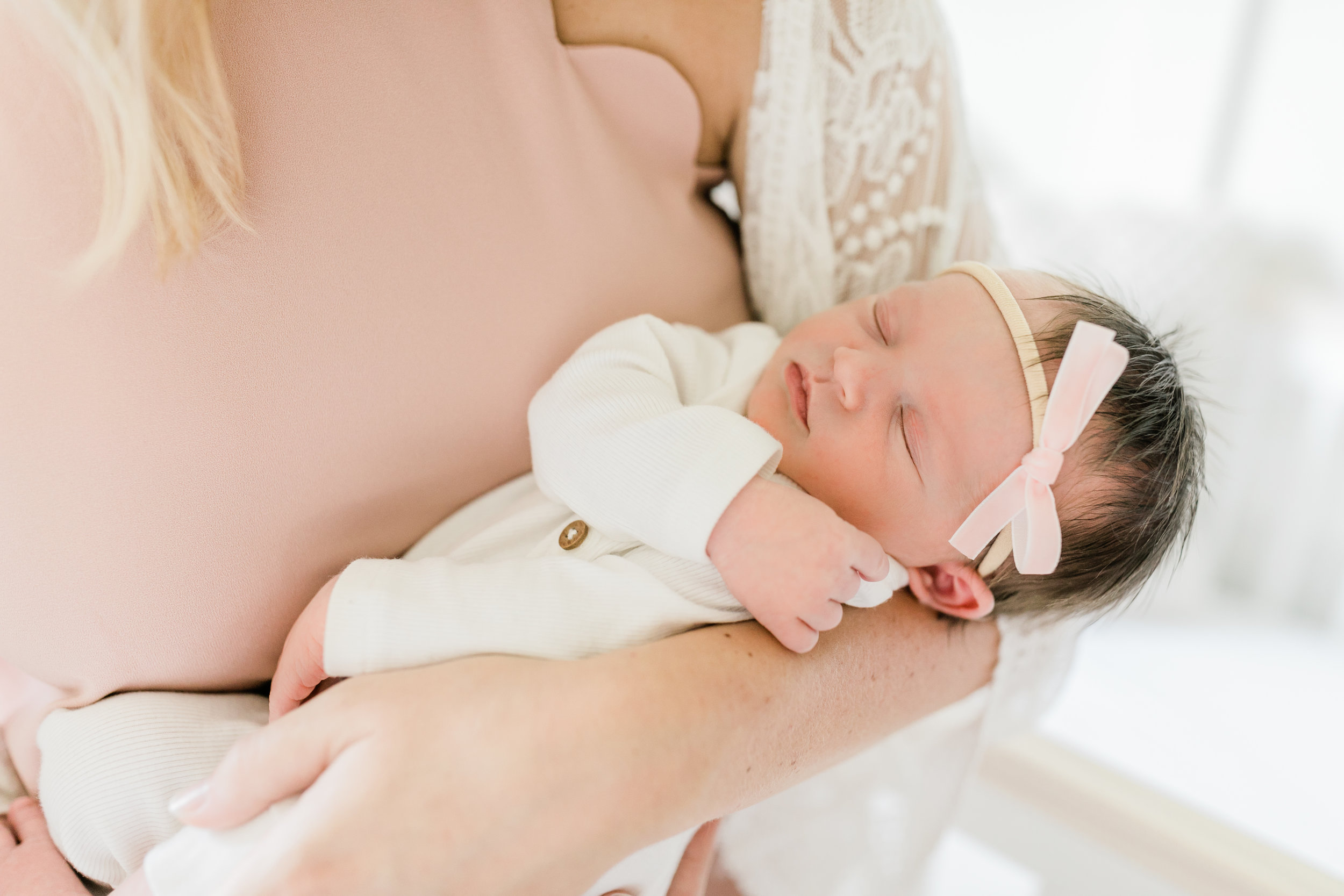 newborn-lifestyle-photography-waukesha