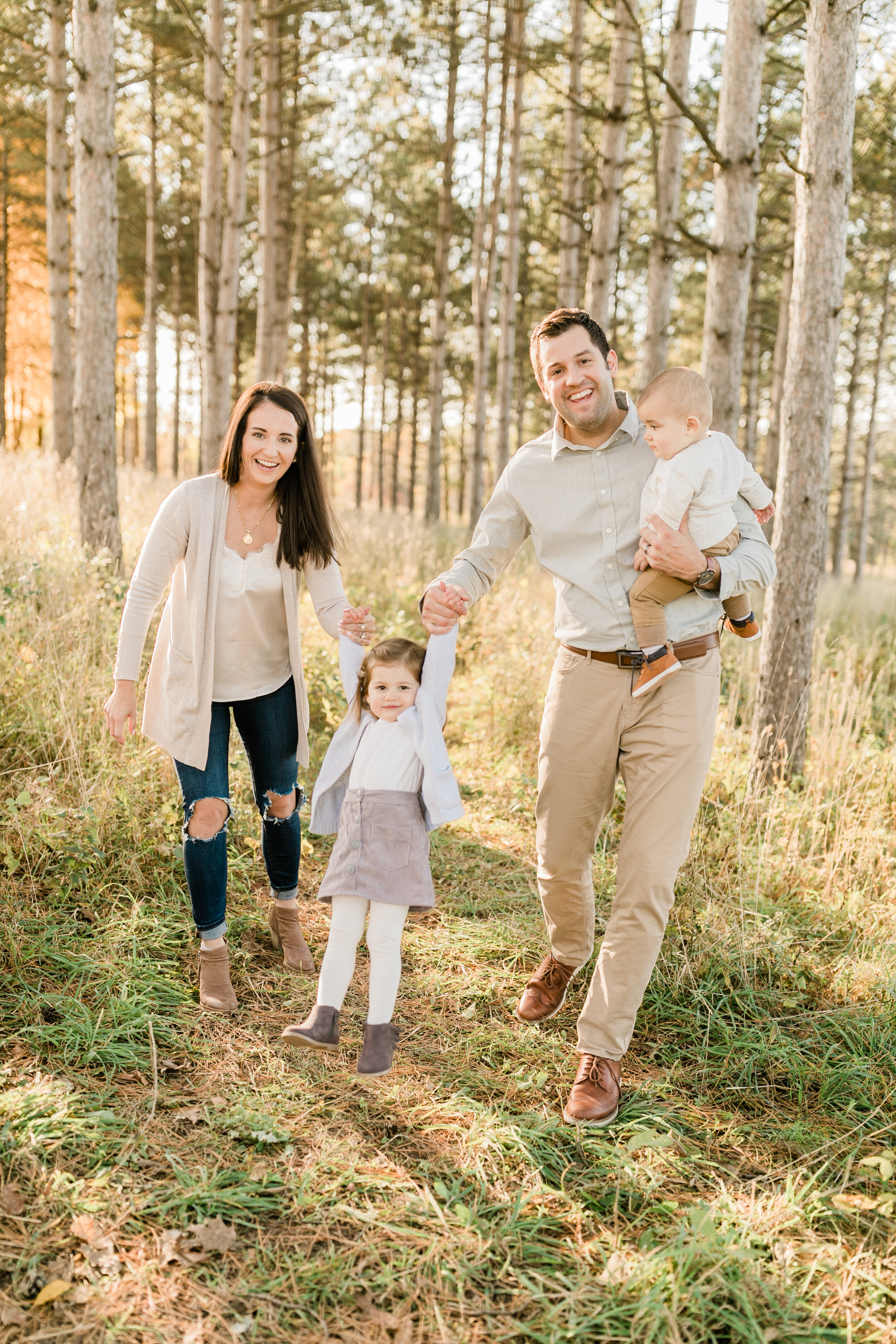 Vanessa Wyler Fall Mini Session Family Photography Waukesha Pewaukee