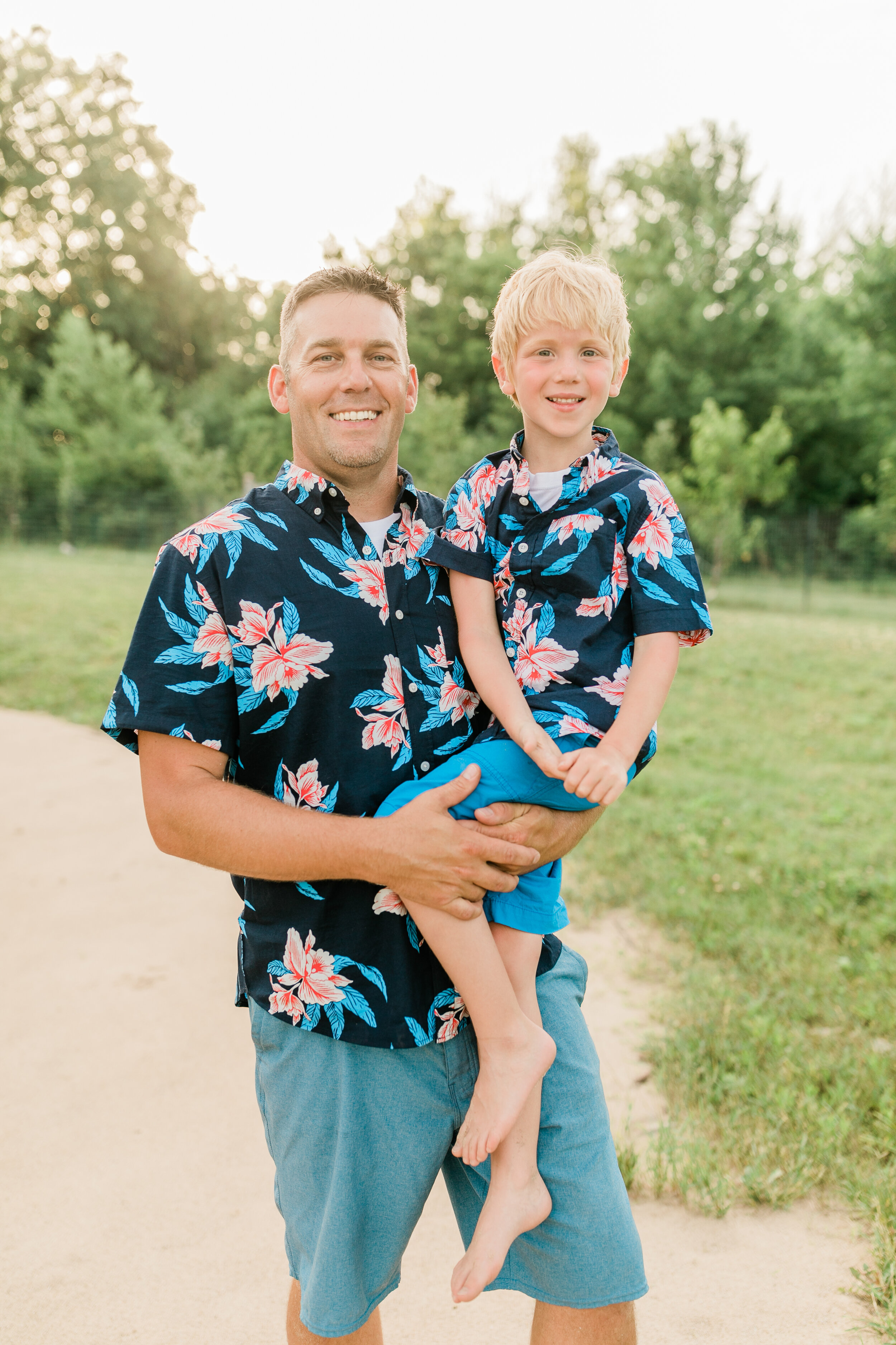 vanessa wyler photography summer backyard family photography new berlin