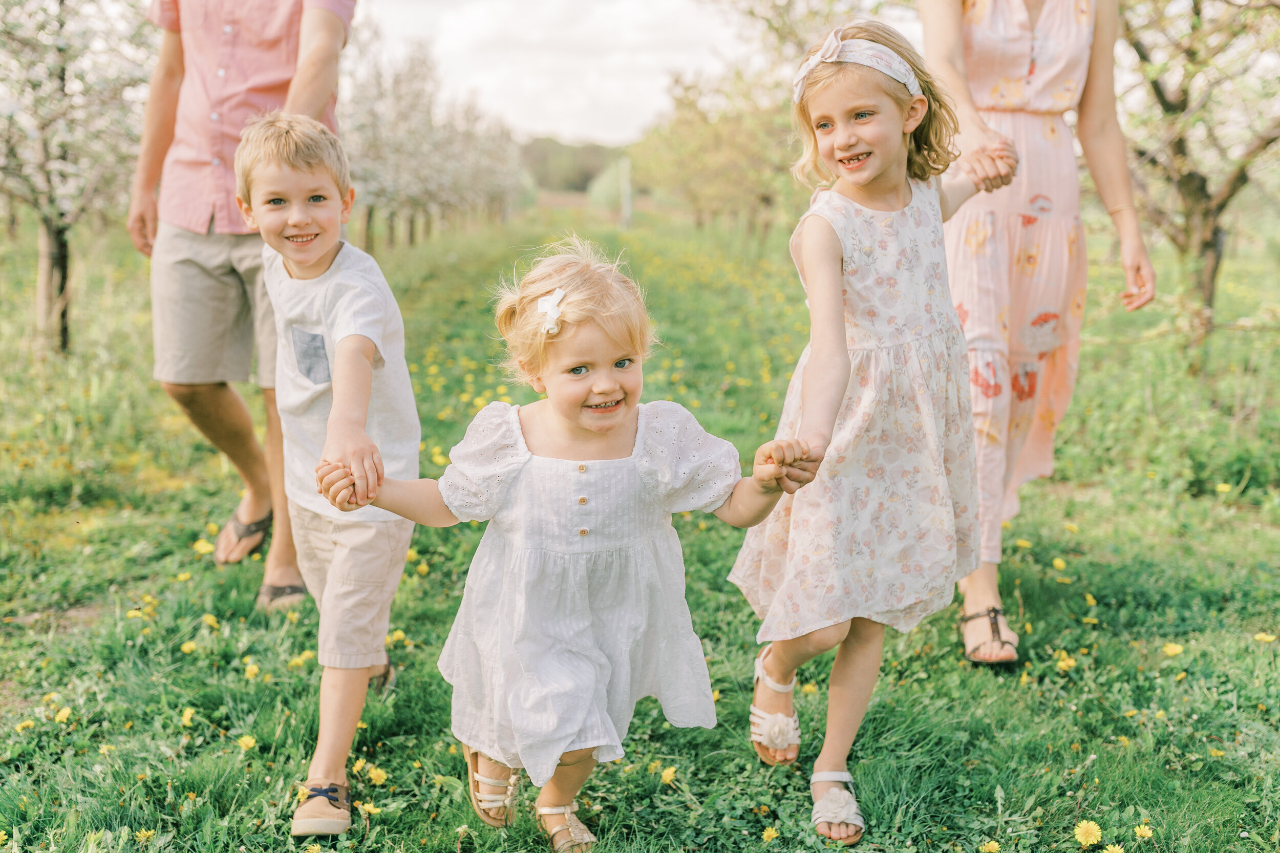 Vanessa Wyler family light and airy photography Pewaukee