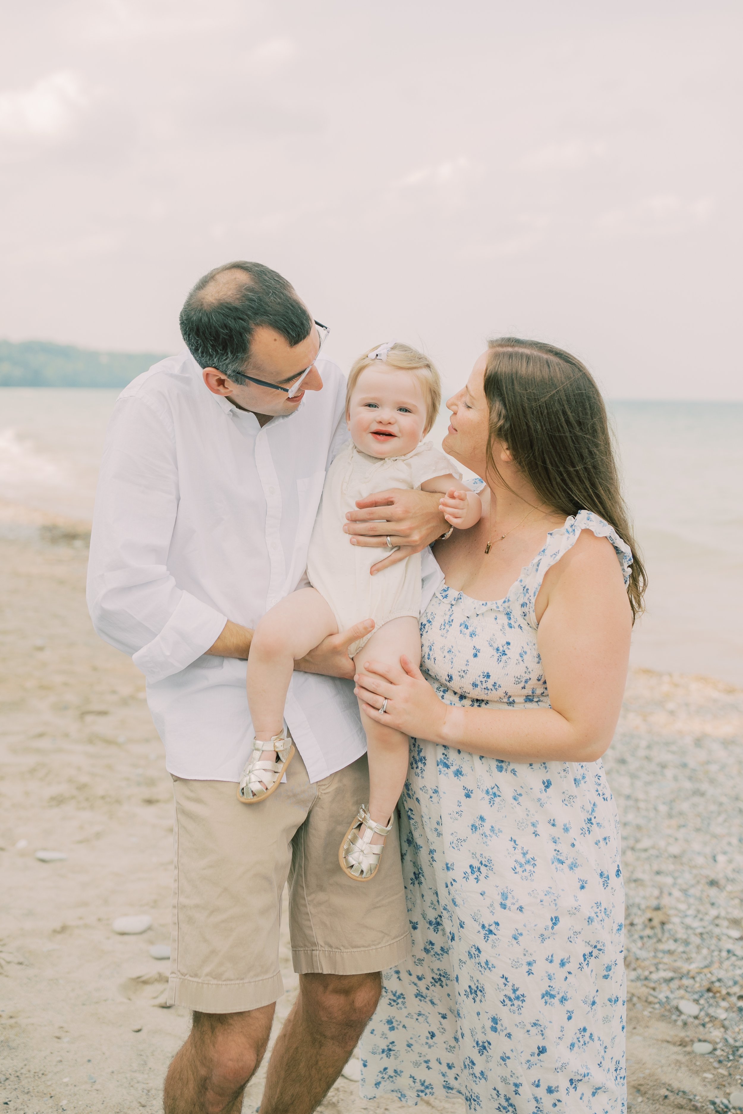 Vanessa Wyler - Lake Michigan Beach Family Photography - Klode Park