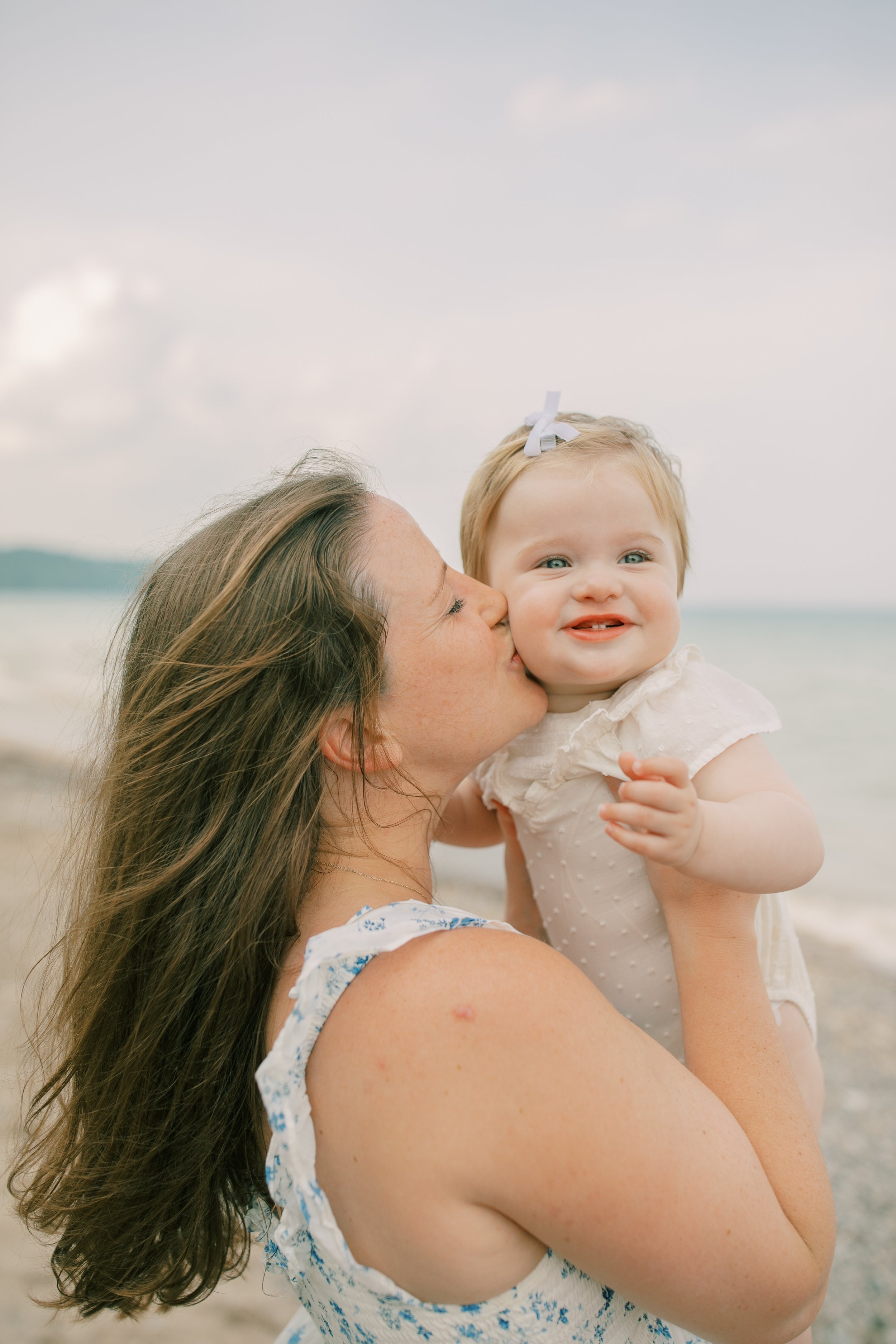 Vanessa Wyler - Lake Michigan Beach Family Photography - Klode Park