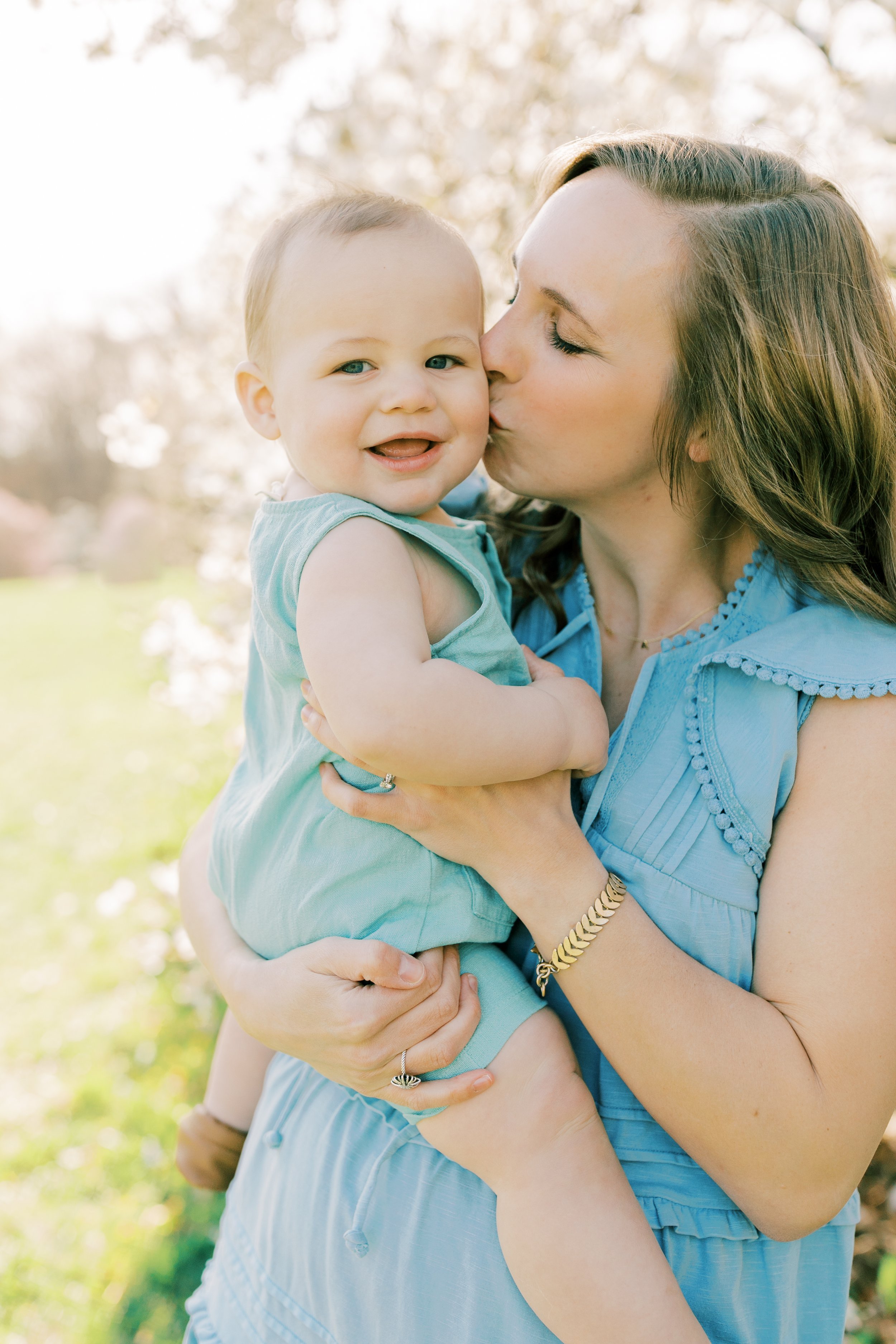 Vanessa Wyler Pewaukee Waukesha Family Photography Spring Mini Session