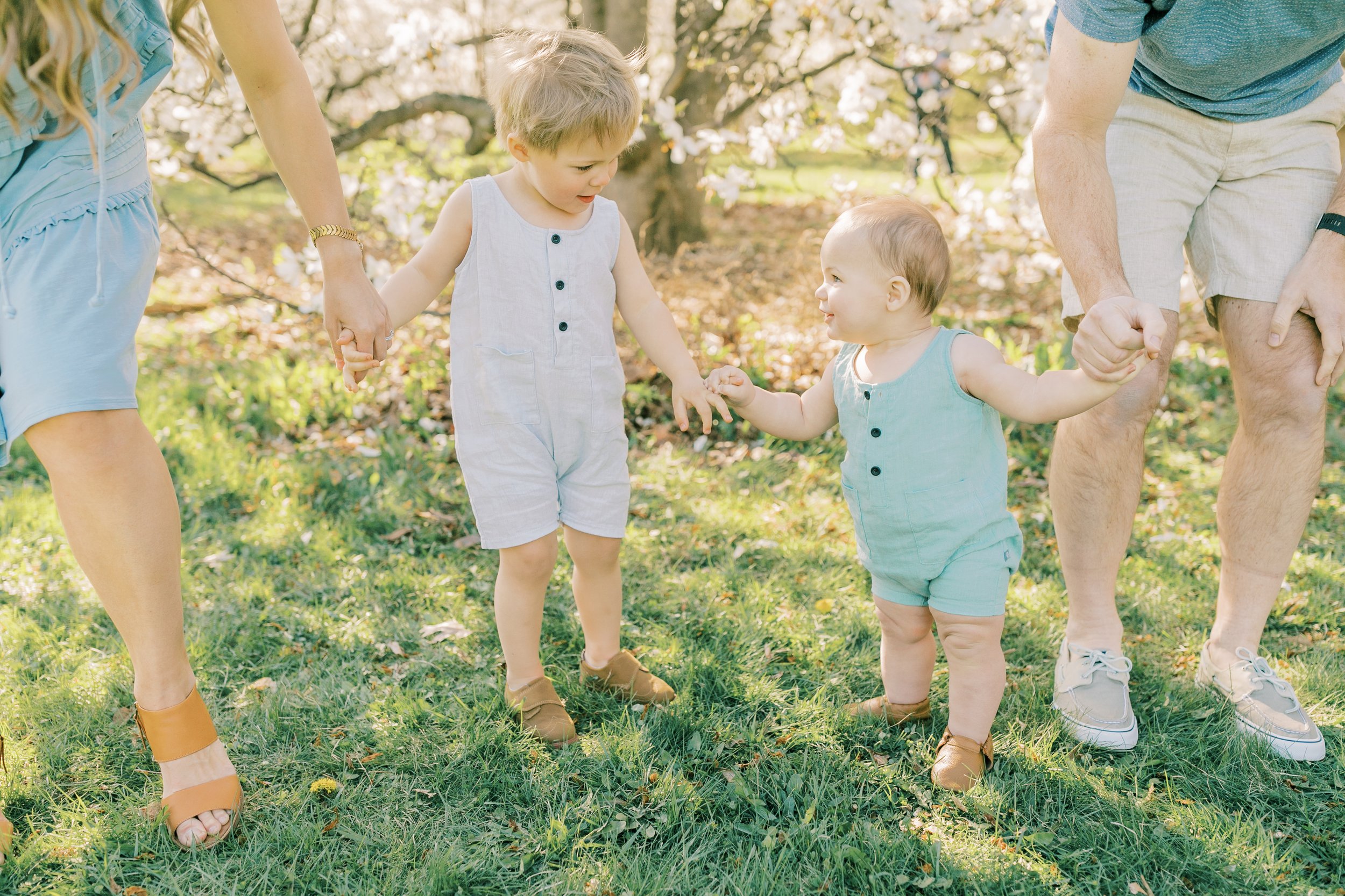 Vanessa Wyler Pewaukee Waukesha Family Photography Spring Mini Session